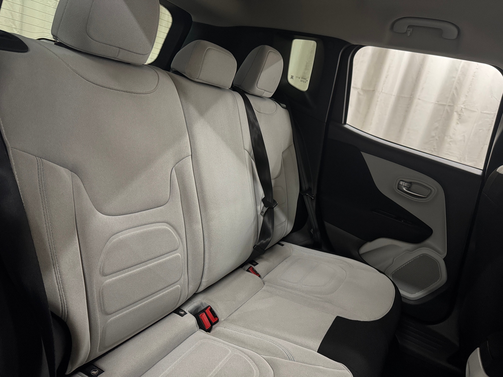 Thumbnail: 2020 Jeep Renegade - 6