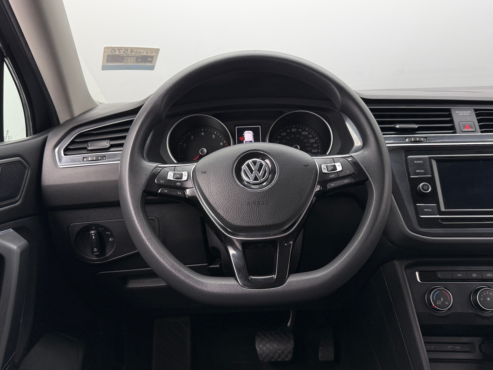 Thumbnail: 2020 Volkswagen Tiguan - 5