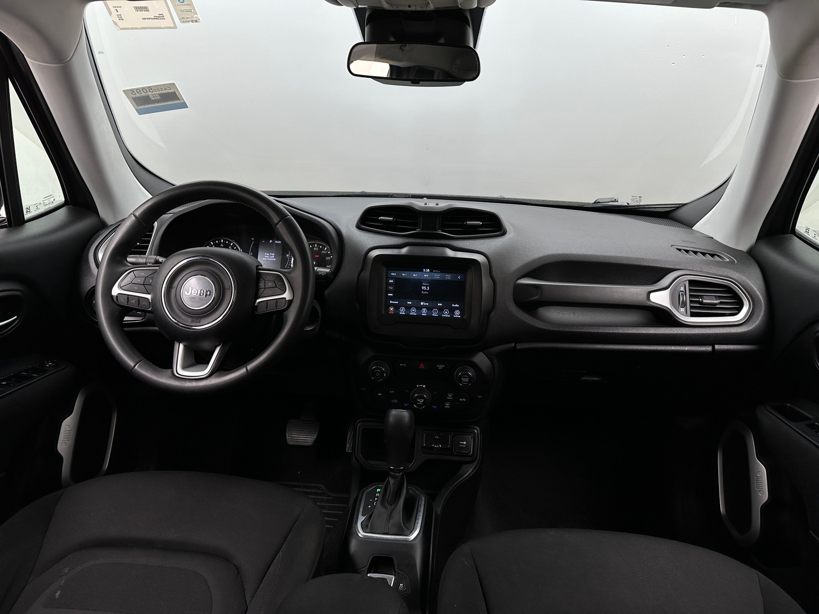 Thumbnail: 2018 Jeep Renegade - 3