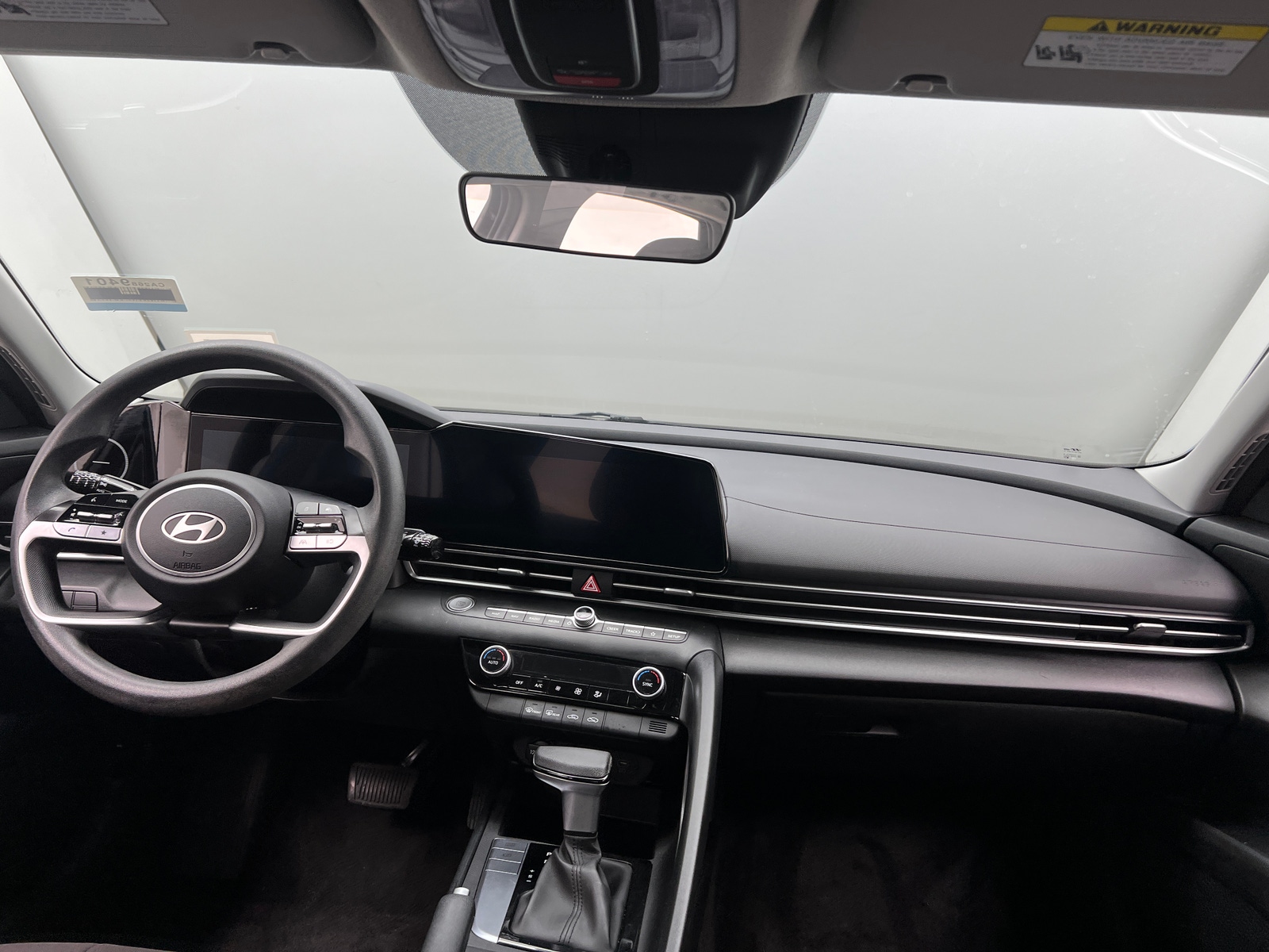 Thumbnail: 2024 Hyundai Elantra - 3