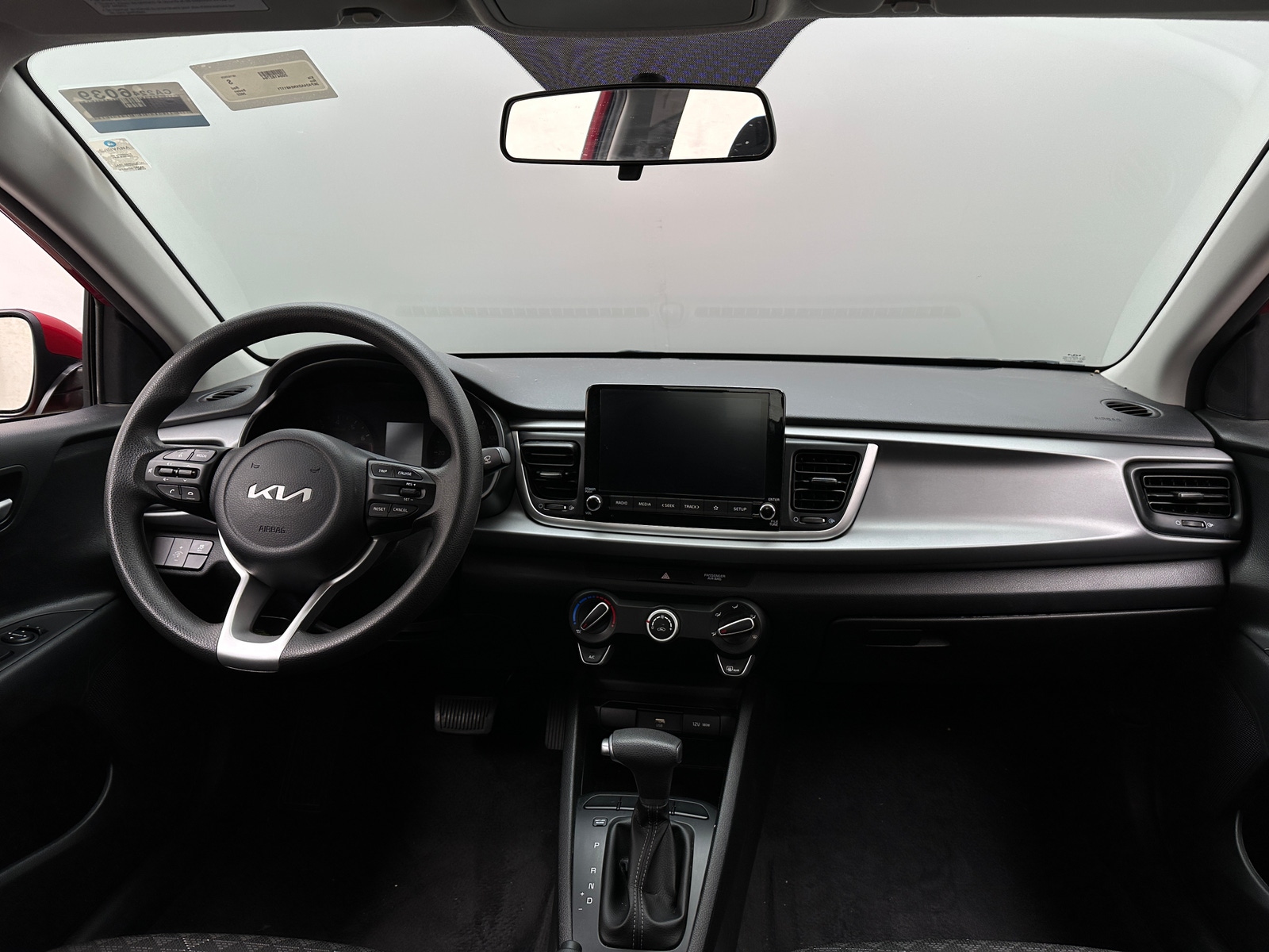 Thumbnail: 2022 Kia Rio - 3