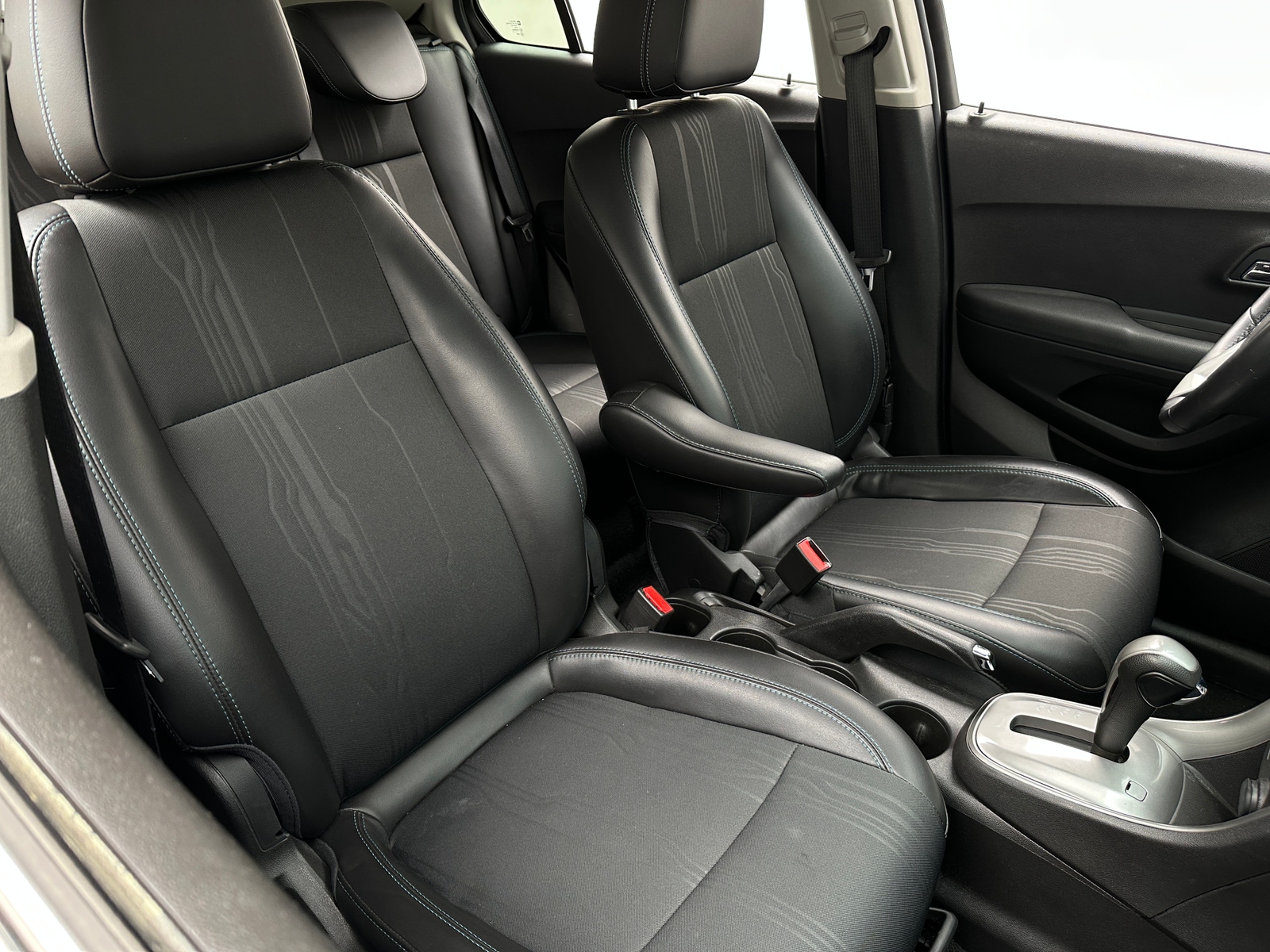 Thumbnail: 2016 Chevrolet Trax - 2