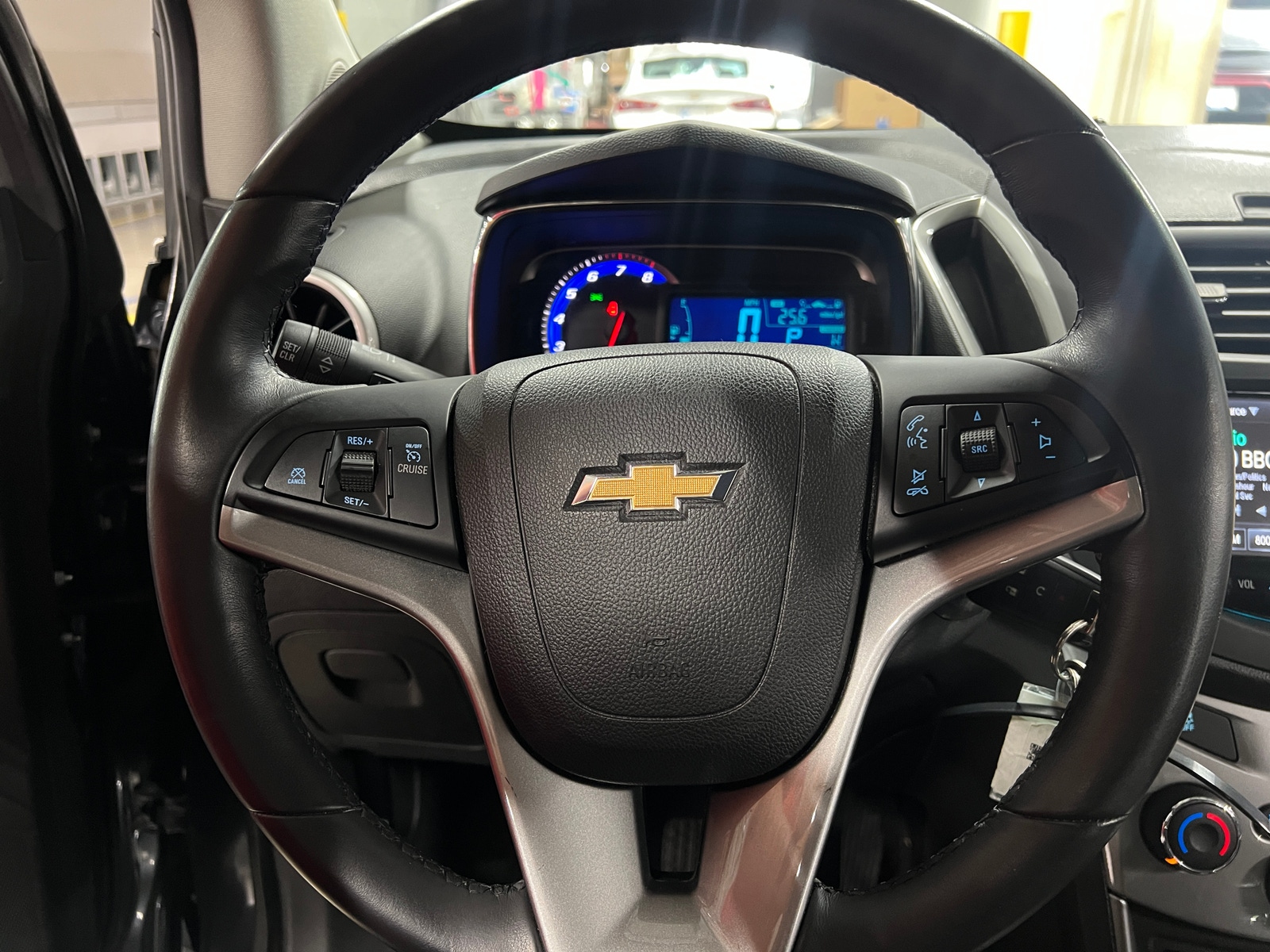 Thumbnail: 2016 Chevrolet Trax - 5