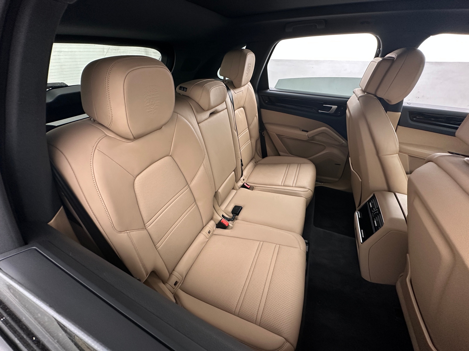 Thumbnail: 2022 Porsche Cayenne - 5