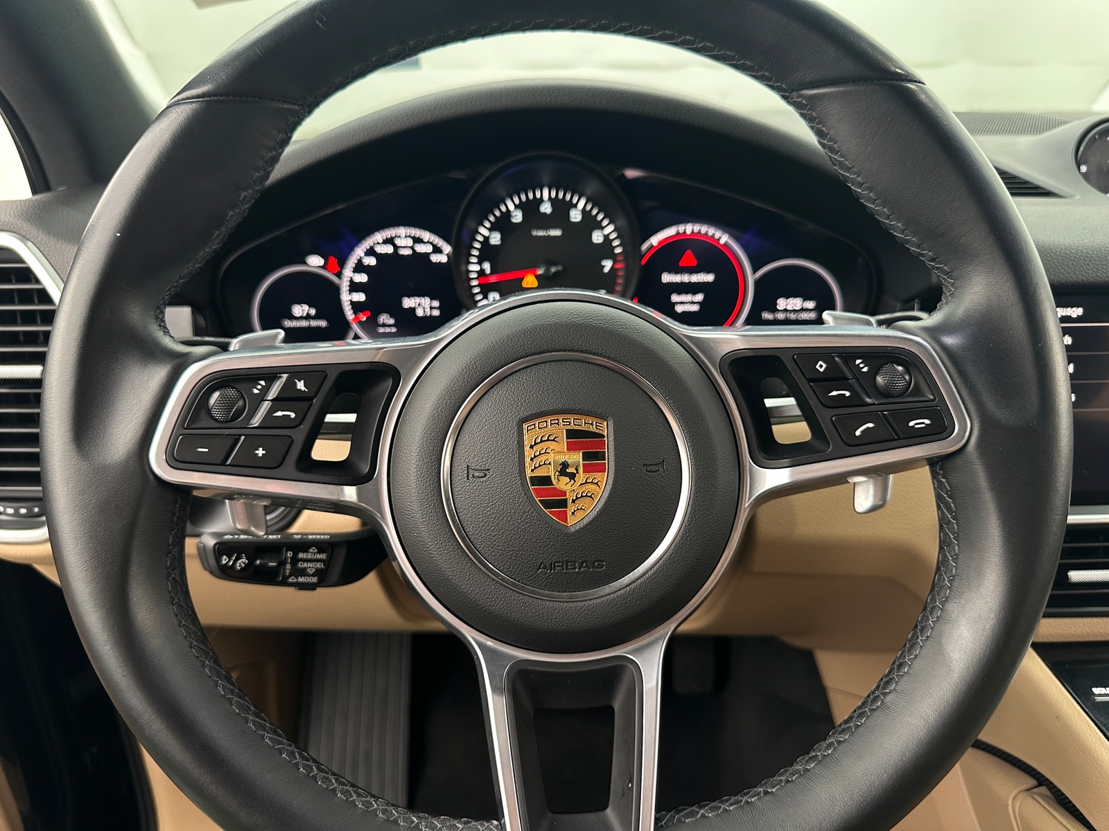 Thumbnail: 2022 Porsche Cayenne - 4