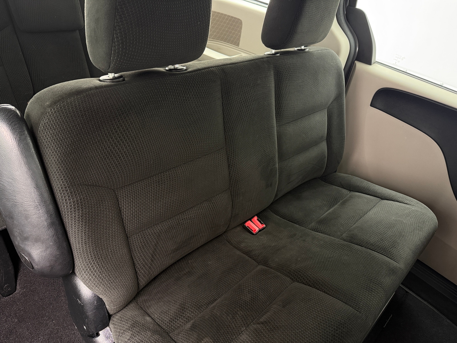 Thumbnail: 2016 Dodge Grand Caravan - 6