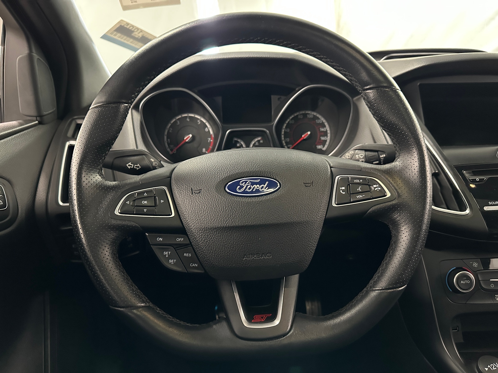 Thumbnail: 2018 Ford Focus - 5