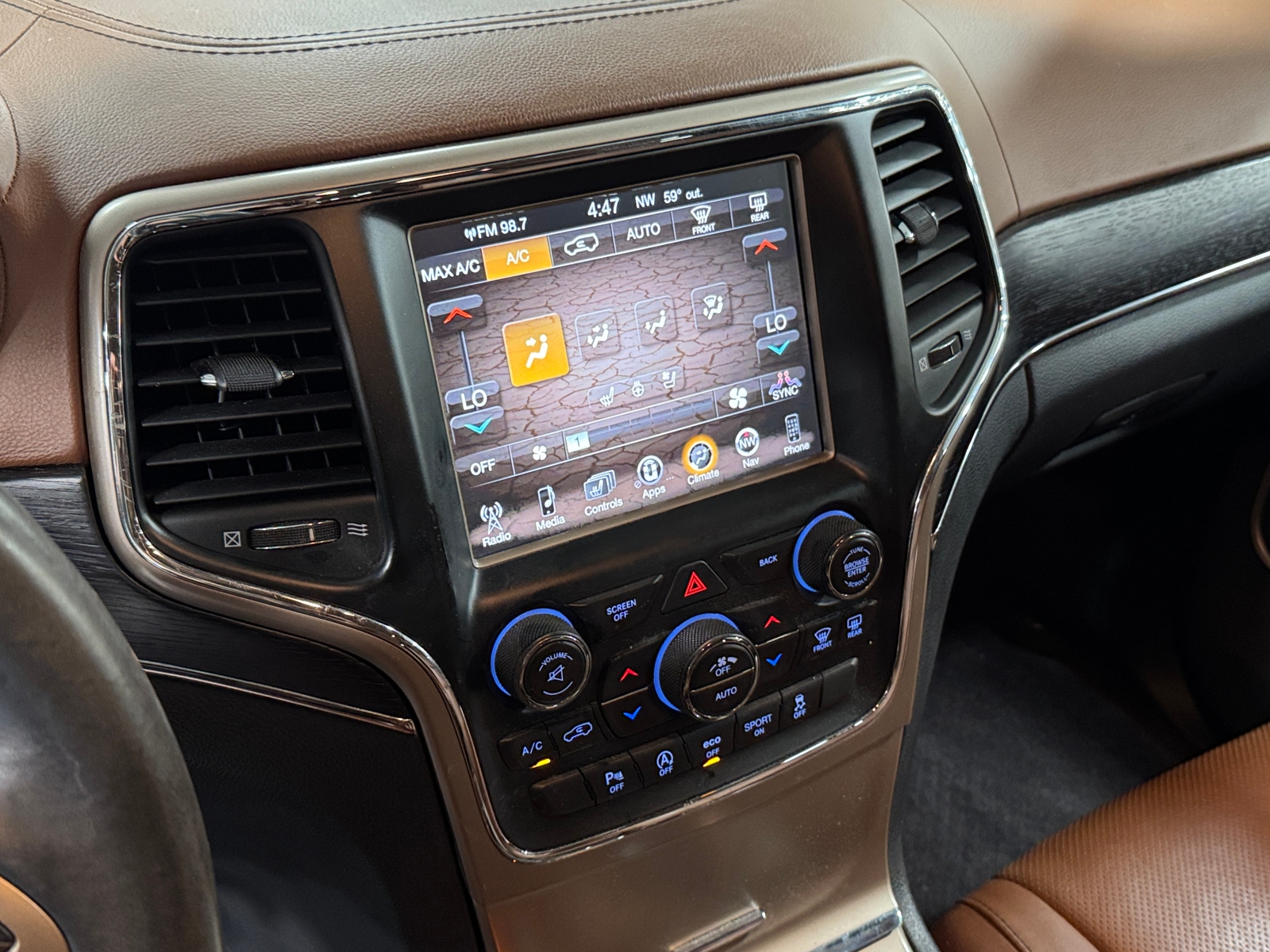 Thumbnail: 2016 Jeep Grand Cherokee - 3