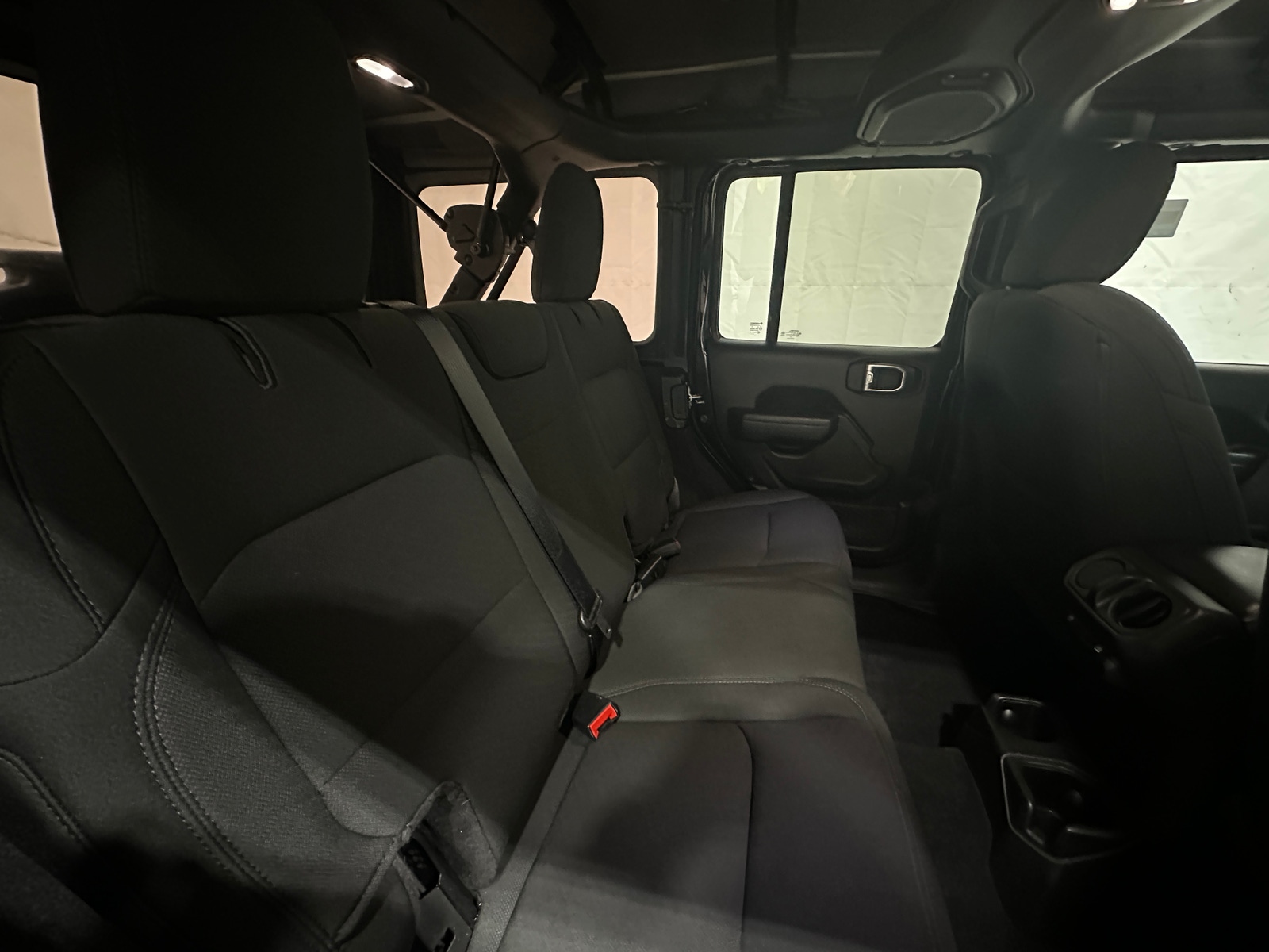 Thumbnail: 2022 Jeep Wrangler - 6
