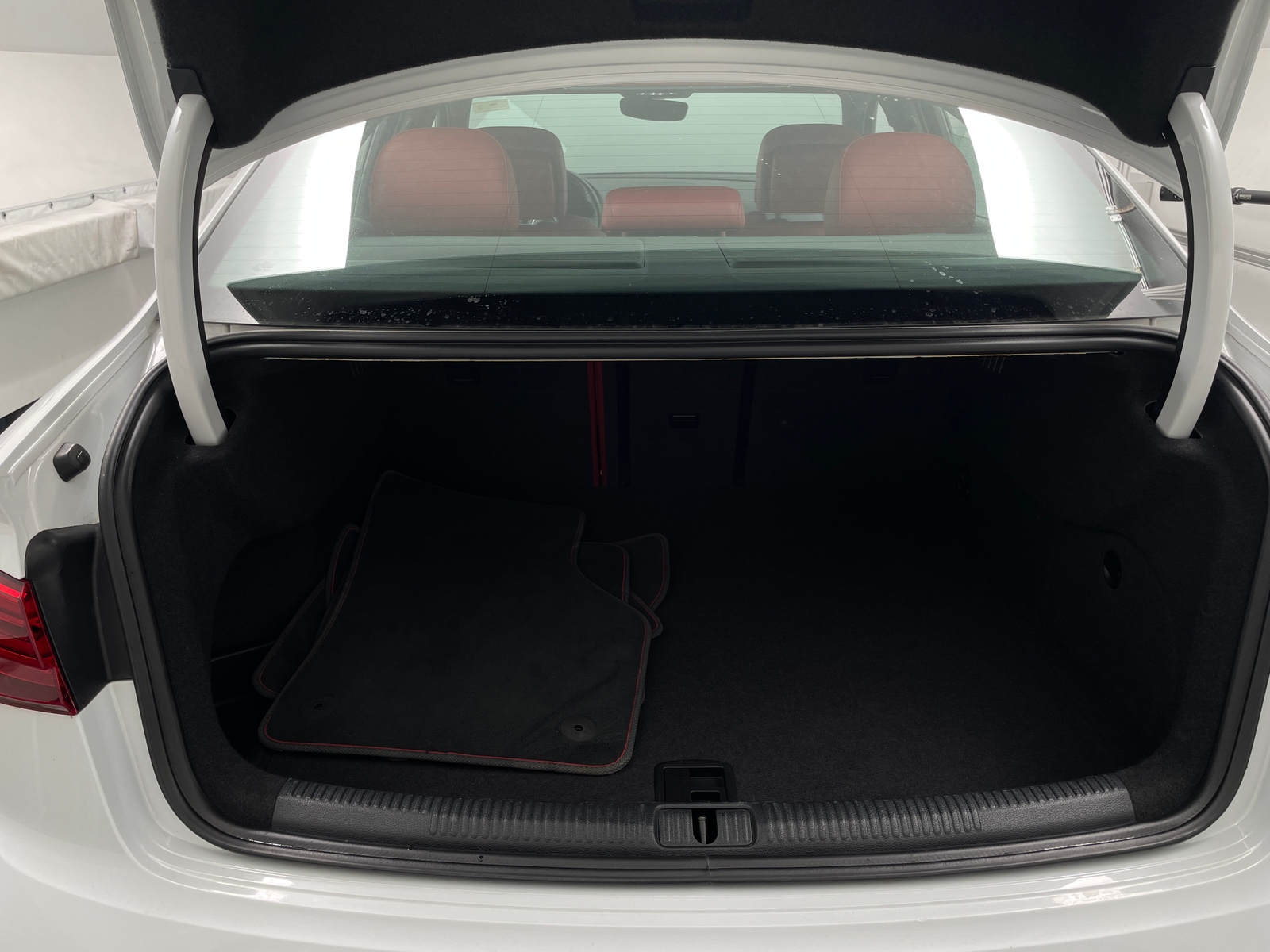 Thumbnail: 2018 Audi S3 - 6