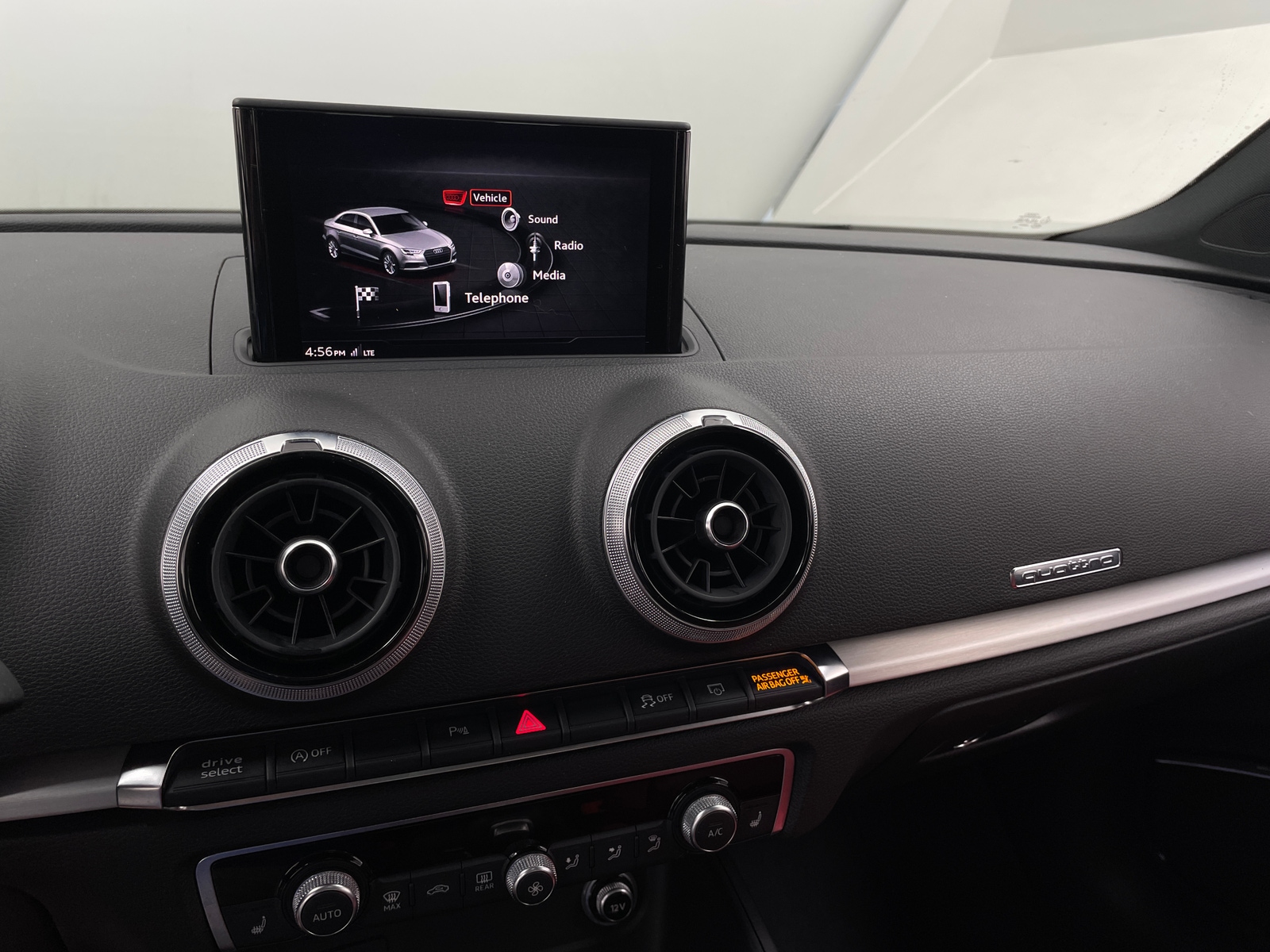 Thumbnail: 2018 Audi S3 - 3