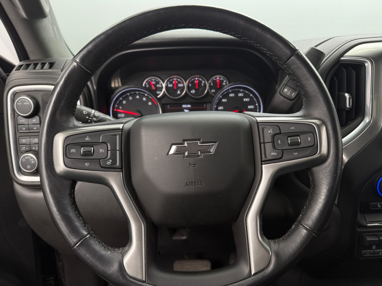 Thumbnail: 2021 Chevrolet Silverado 1500 - 5