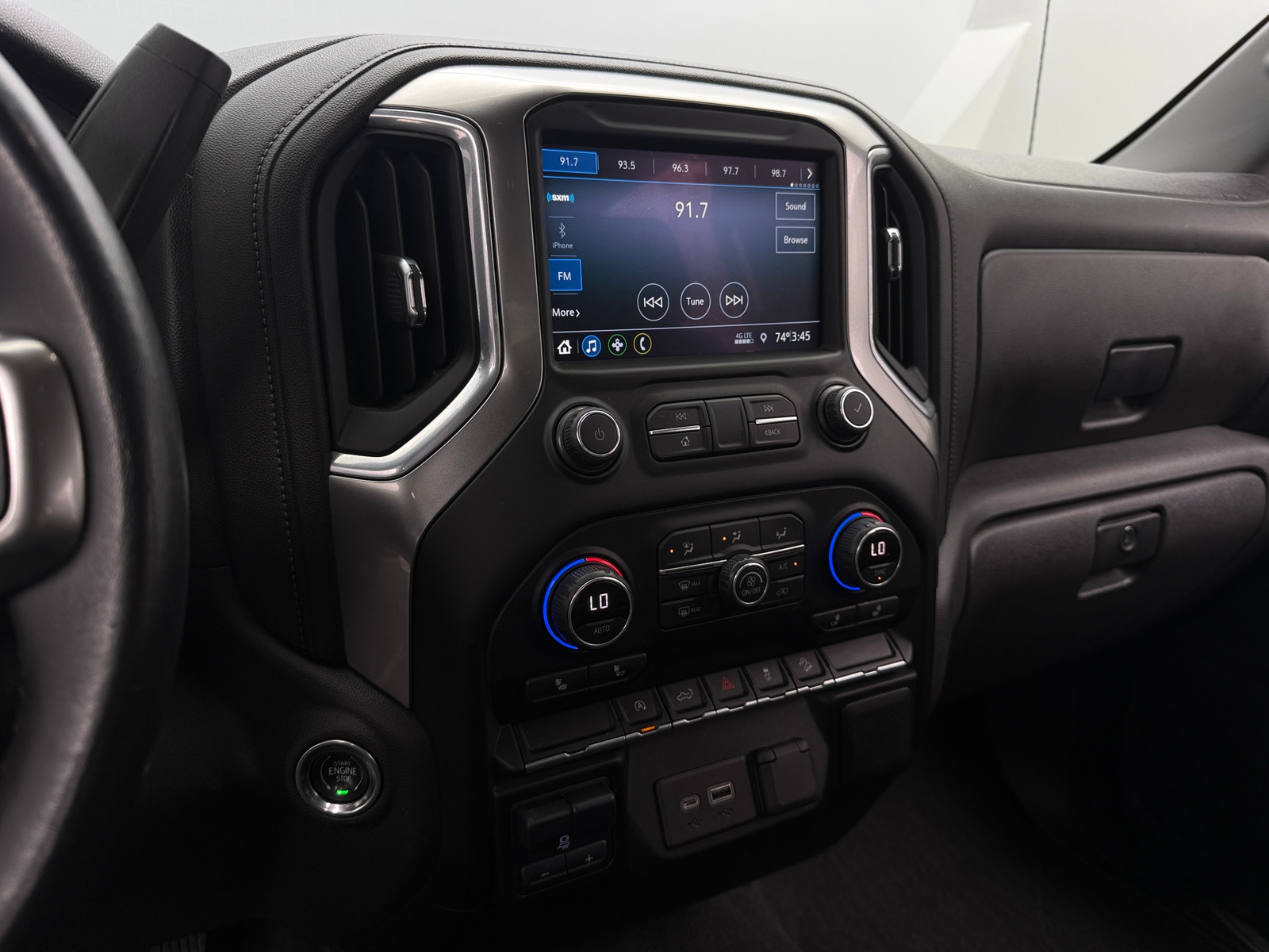 Thumbnail: 2021 Chevrolet Silverado 1500 - 4