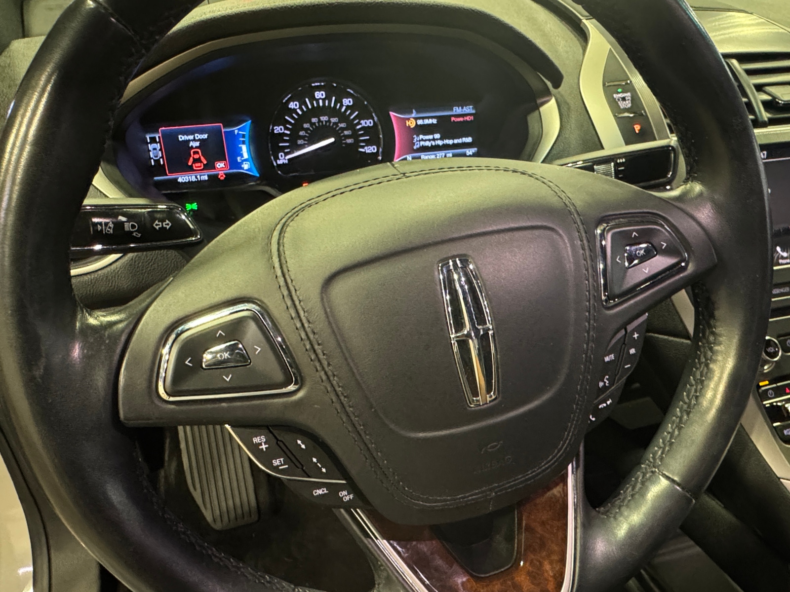Thumbnail: 2019 Lincoln MKZ - 4