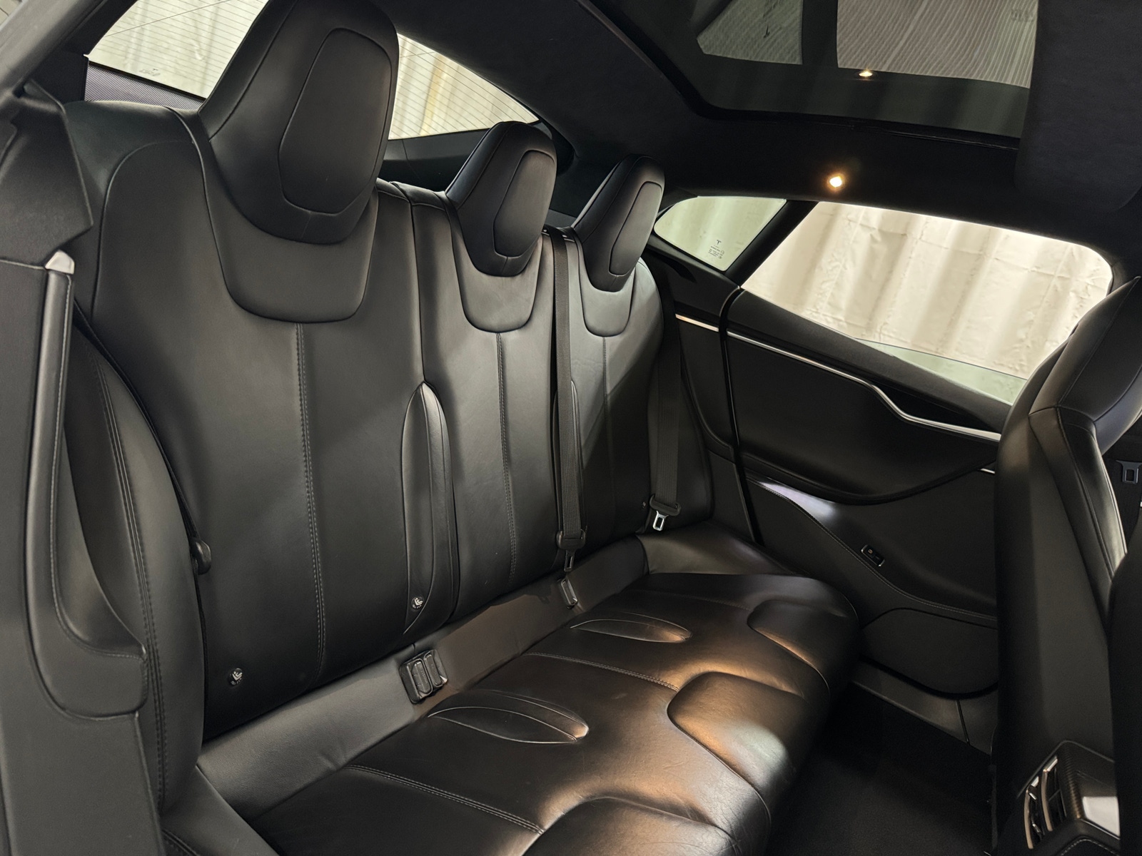 Thumbnail: 2015 Tesla Model S - 5