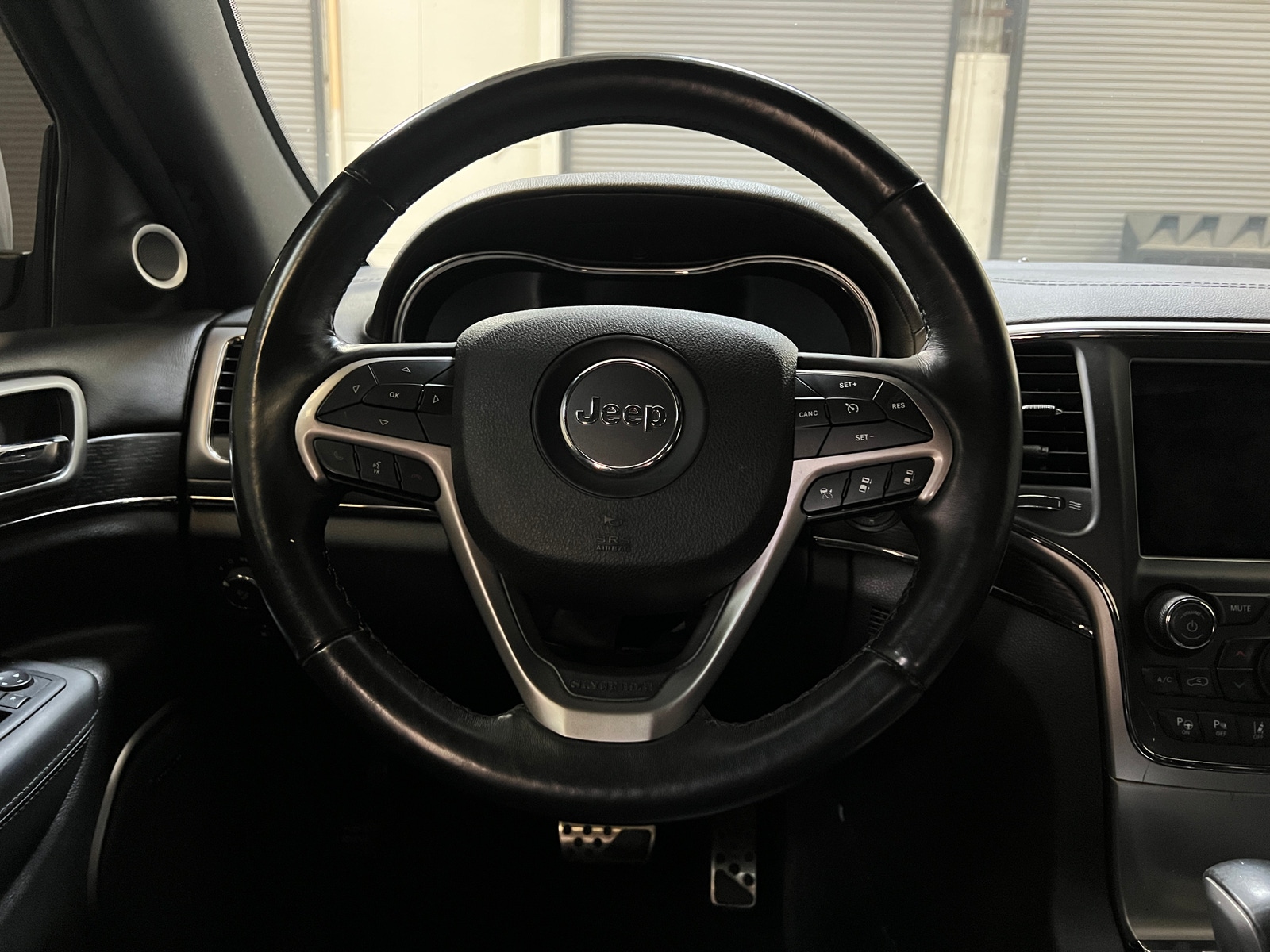 Thumbnail: 2018 Jeep Grand Cherokee - 4
