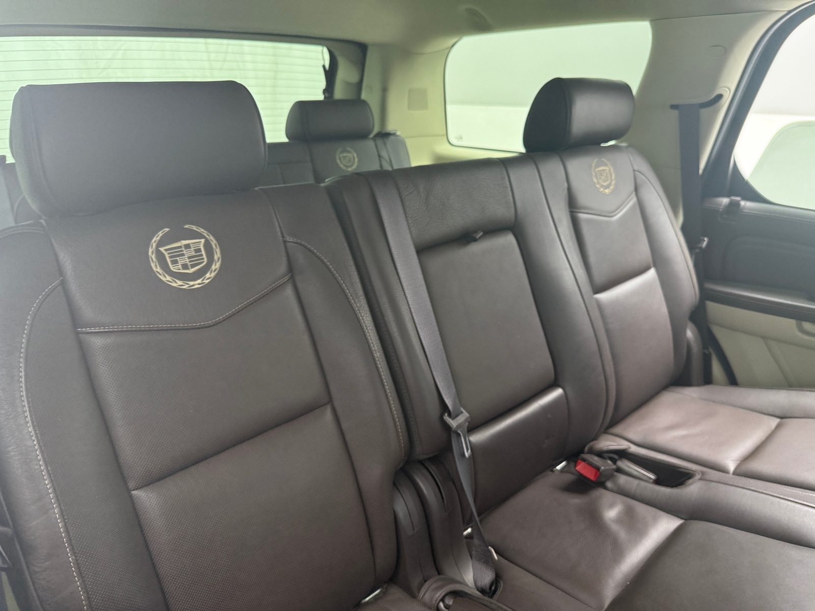Thumbnail: 2010 Cadillac Escalade - 5