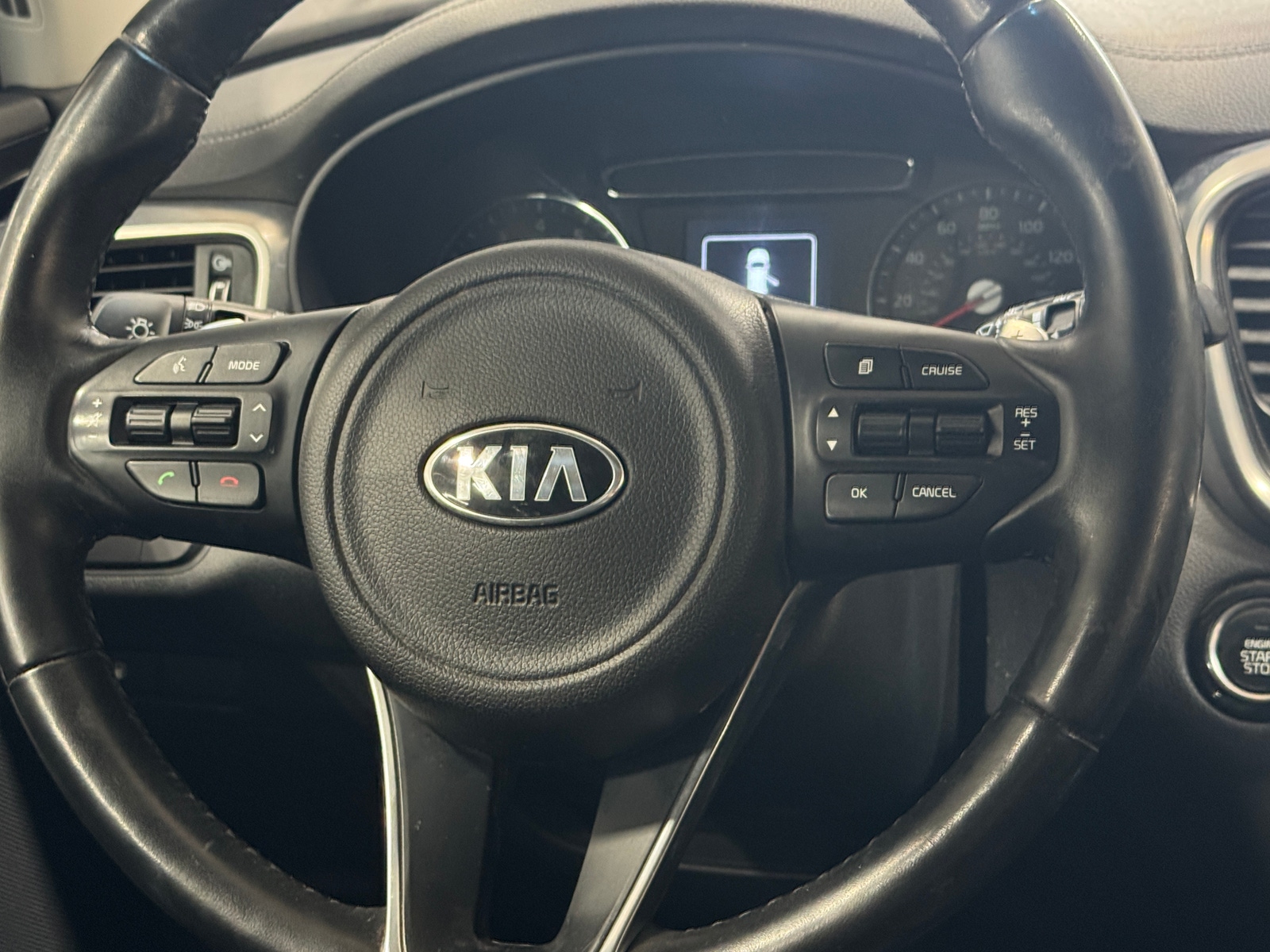 Thumbnail: 2017 Kia Sorento - 4