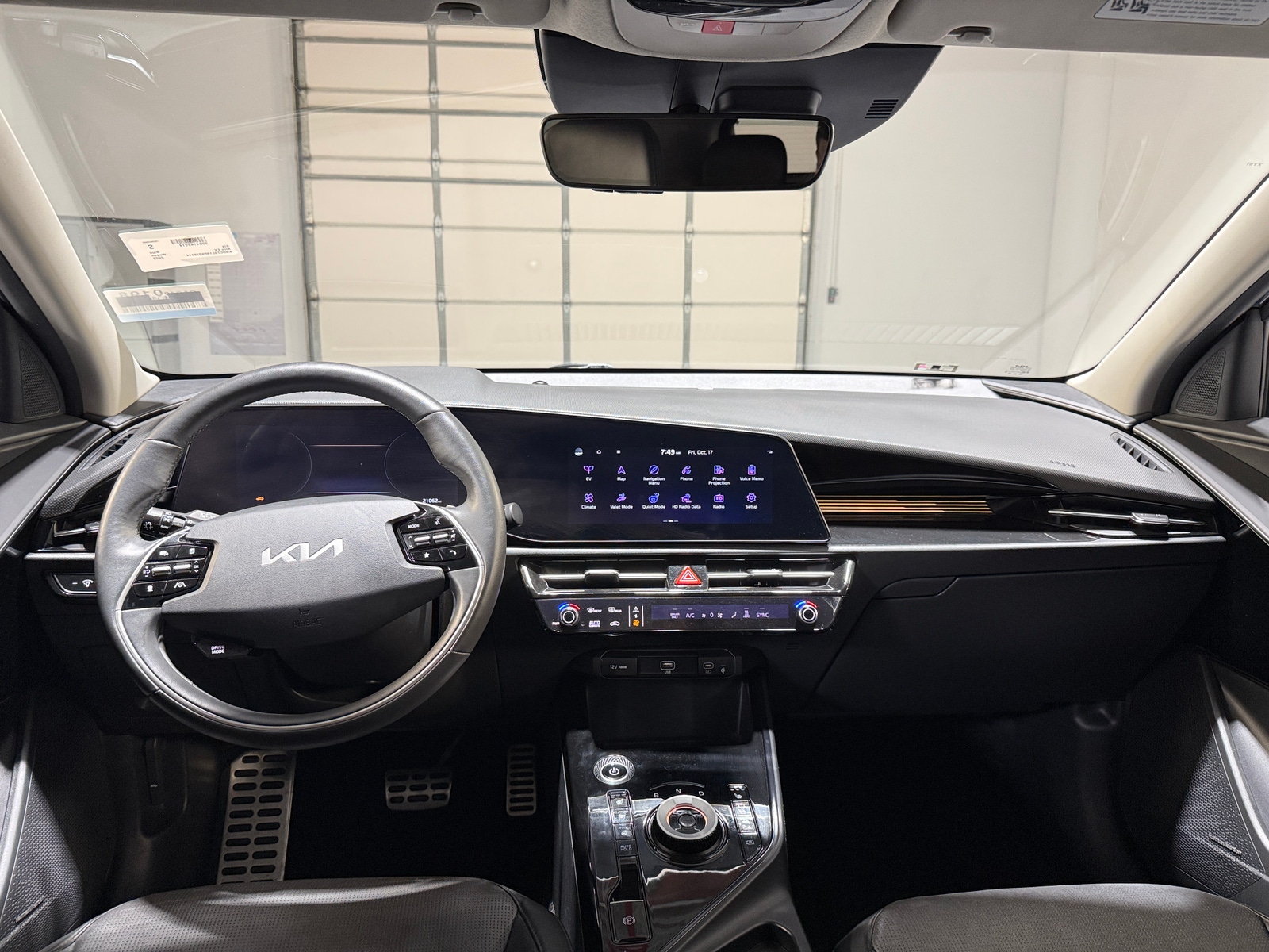 Thumbnail: 2023 Kia Niro - 2