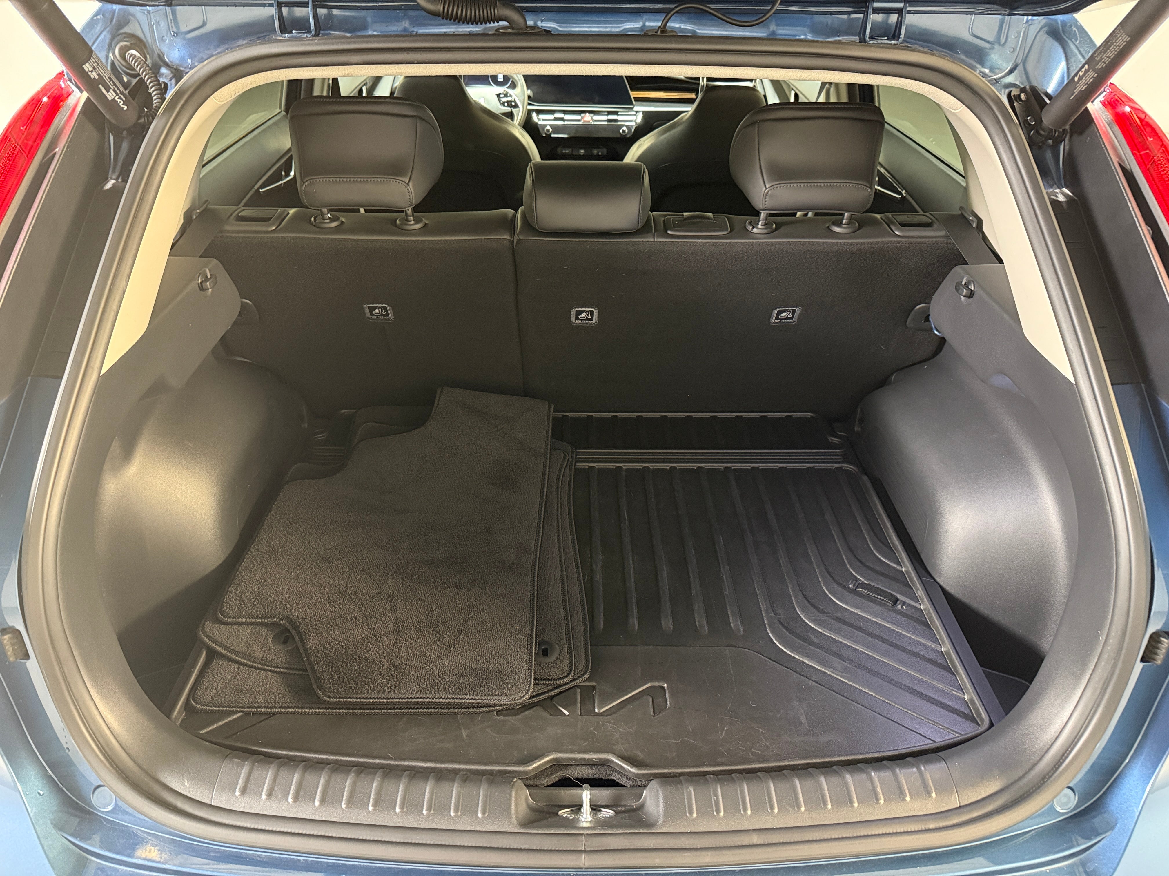 Used 2023 Kia Niro Wave with VIN KNDCT3L19P5076114 for sale in Oak Creek, WI