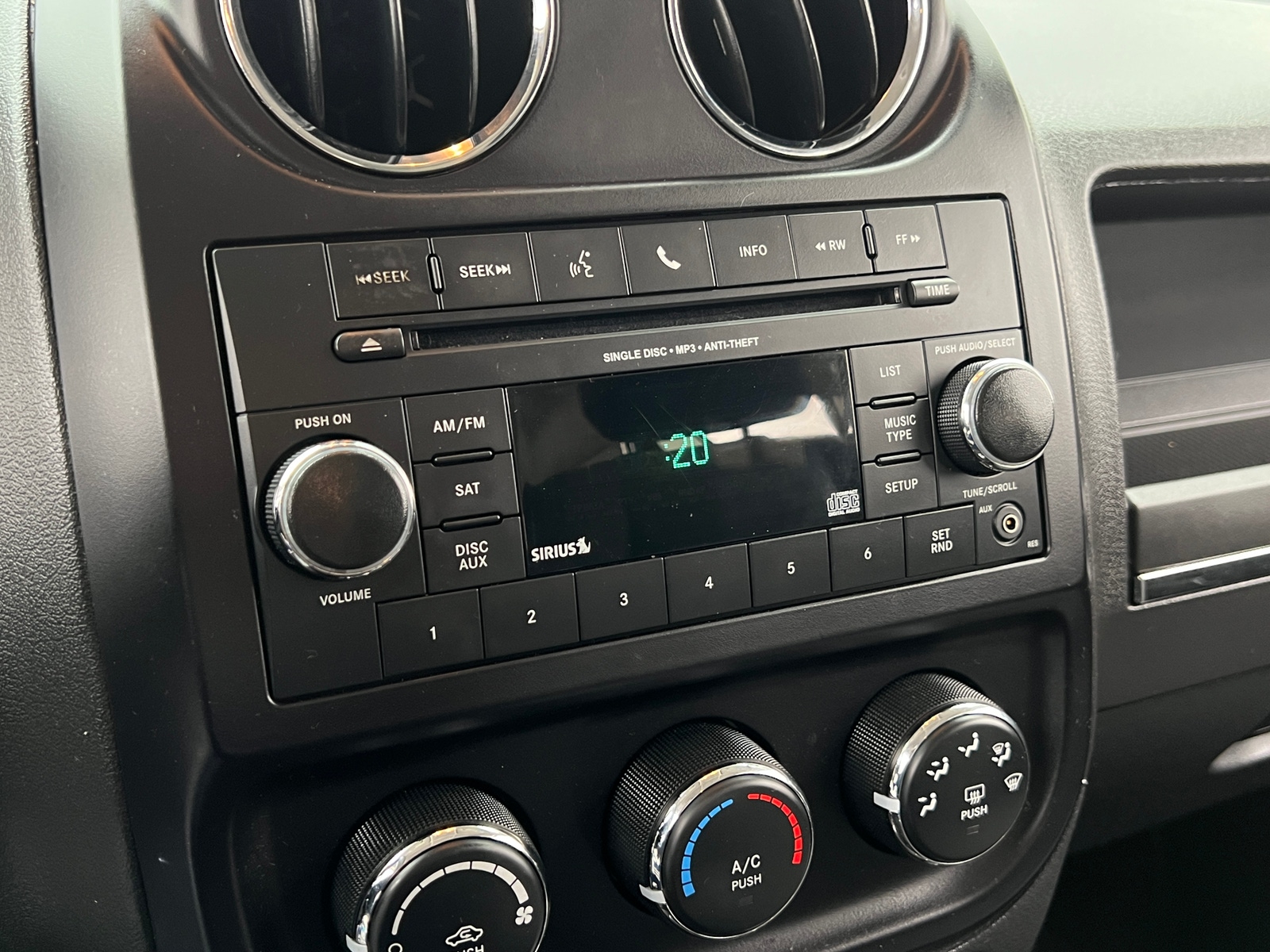 Thumbnail: 2014 Jeep Patriot - 4