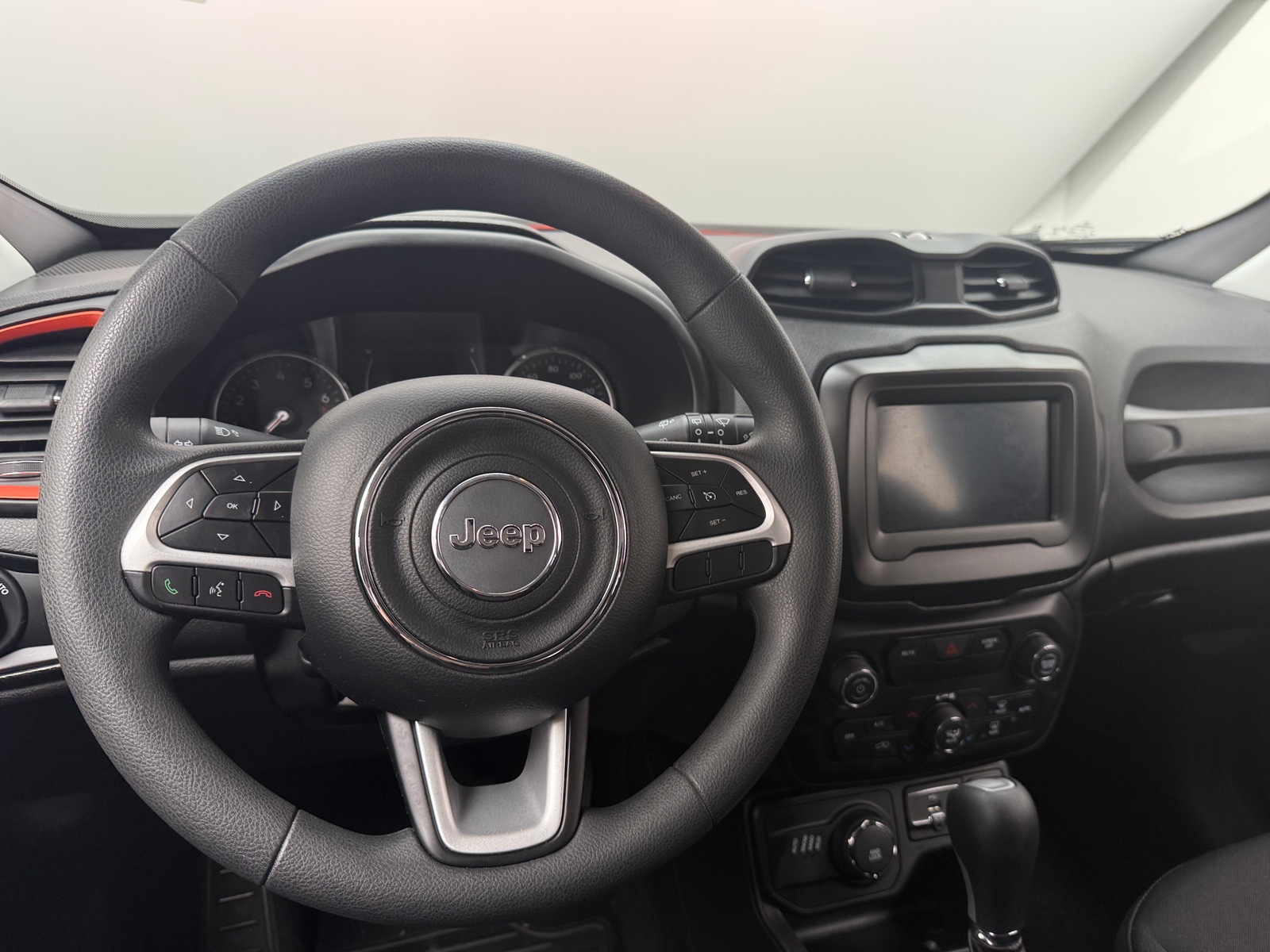 Thumbnail: 2018 Jeep Renegade - 5