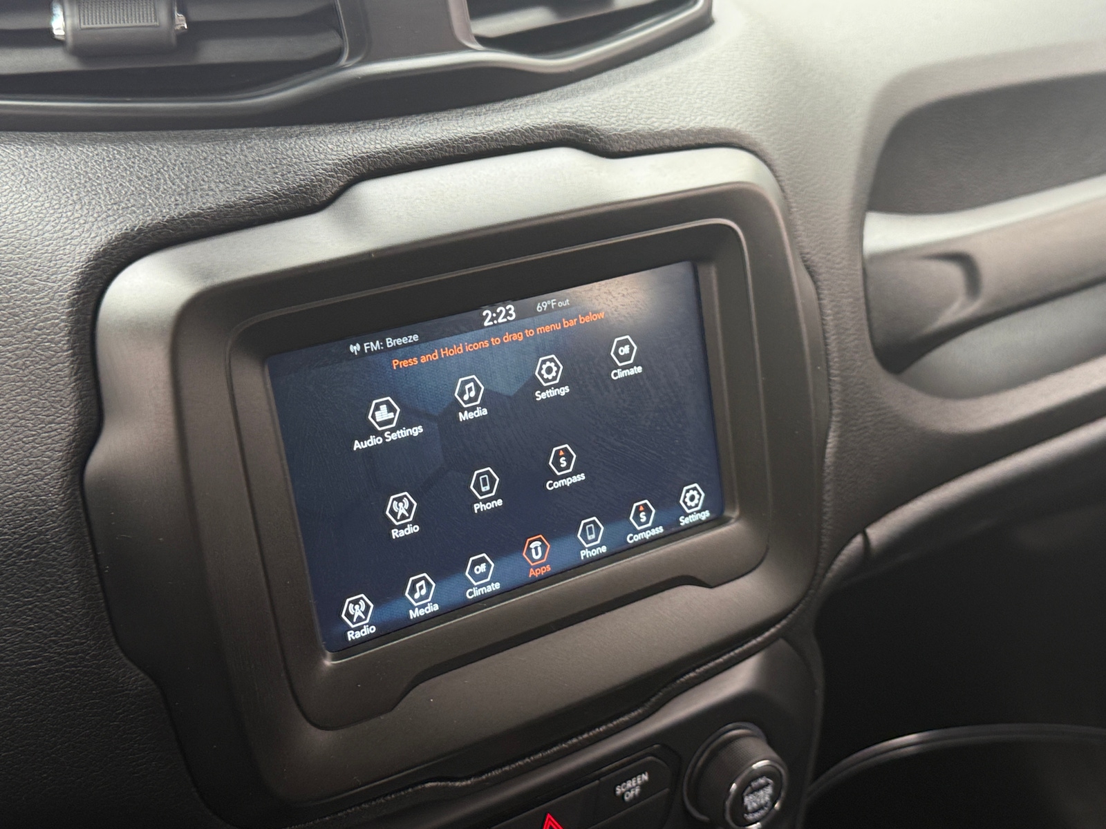 Thumbnail: 2018 Jeep Renegade - 4