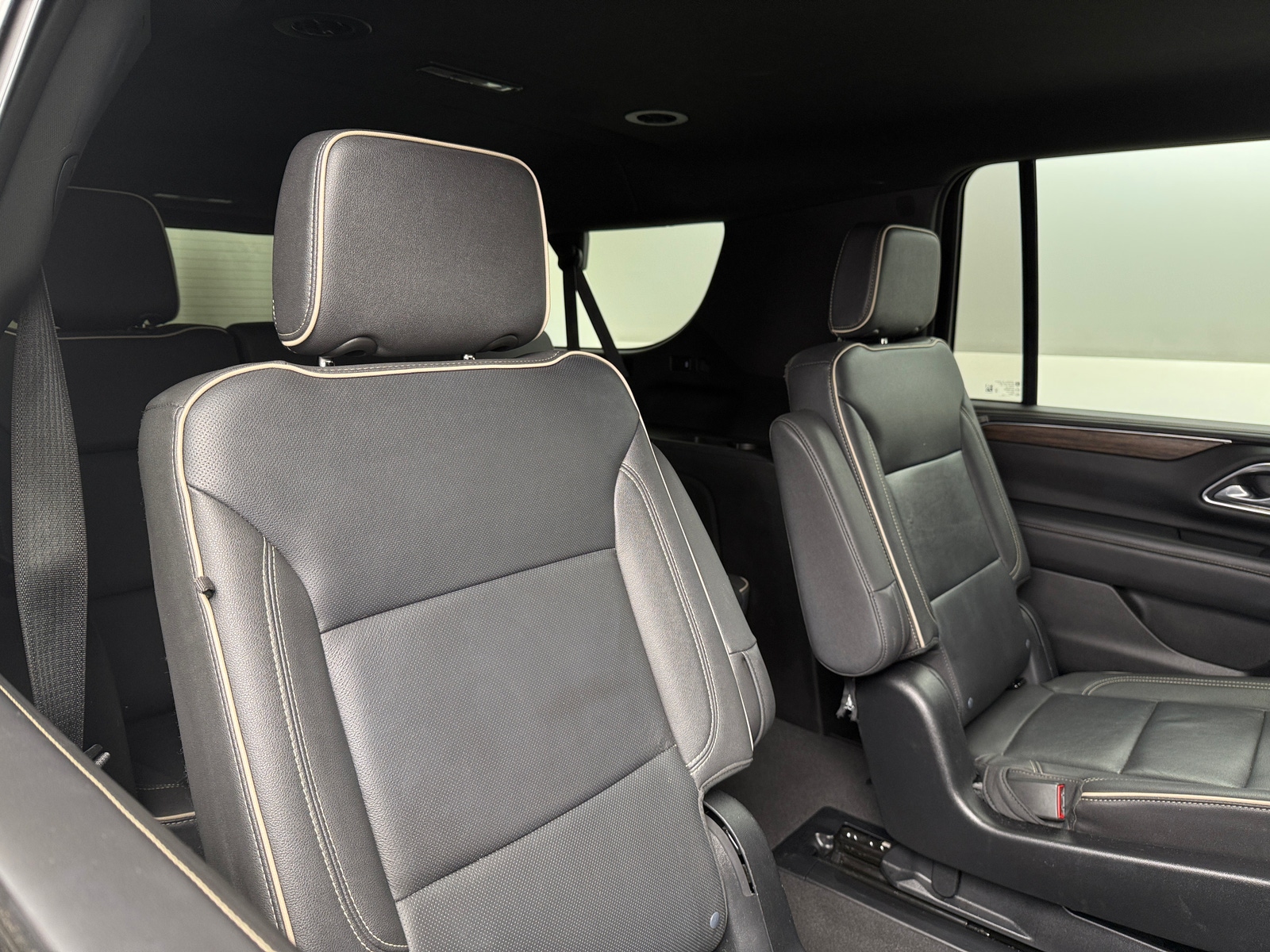 Thumbnail: 2023 Chevrolet Suburban - 5