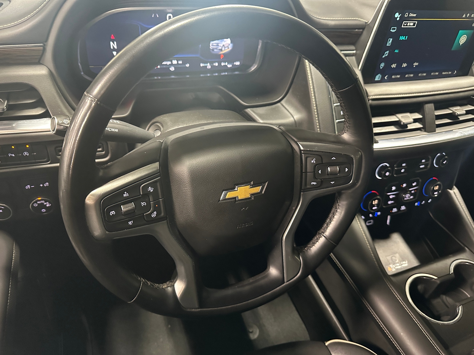 Thumbnail: 2023 Chevrolet Suburban - 4