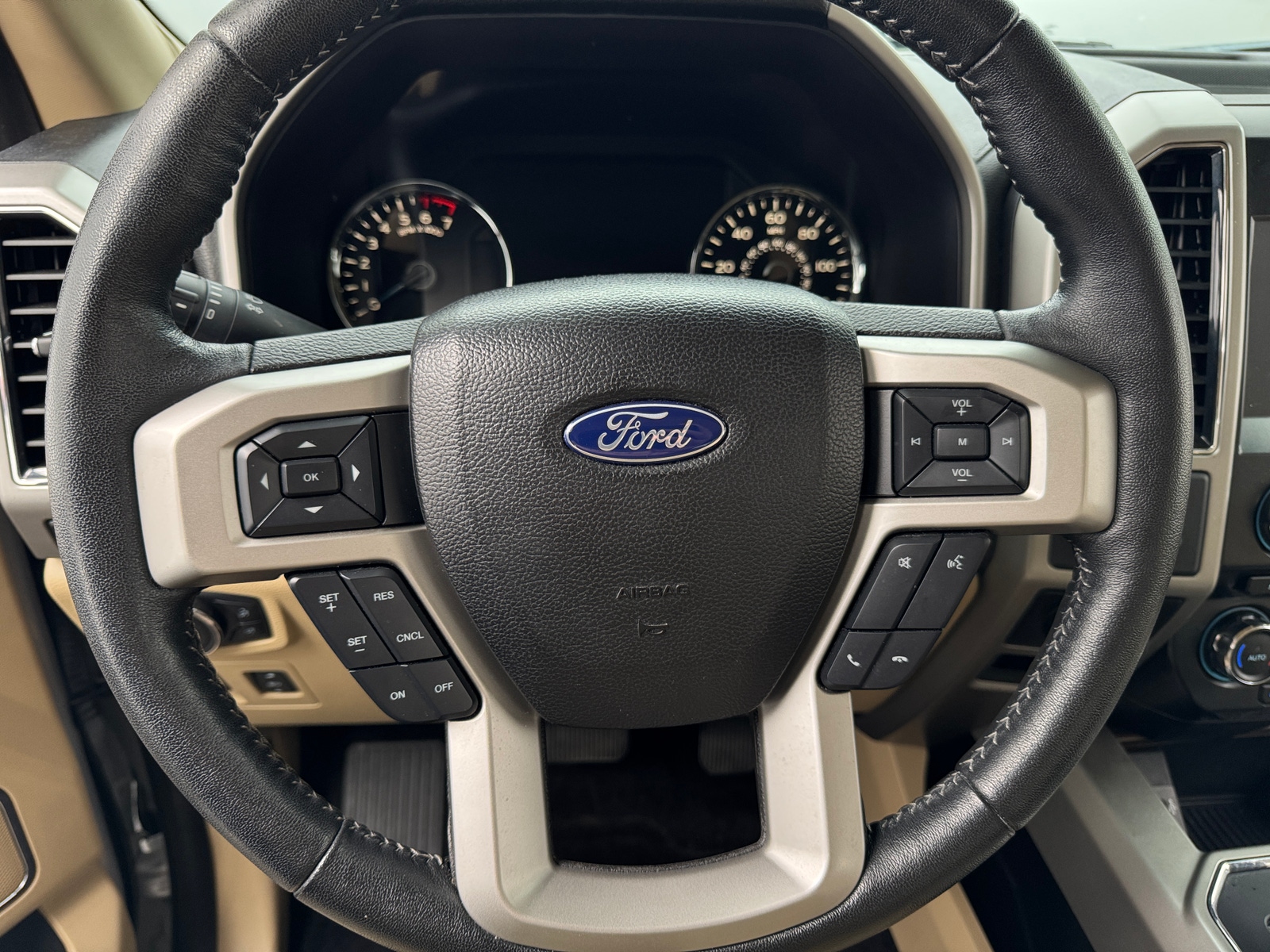 Thumbnail: 2017 Ford Econoline - 4