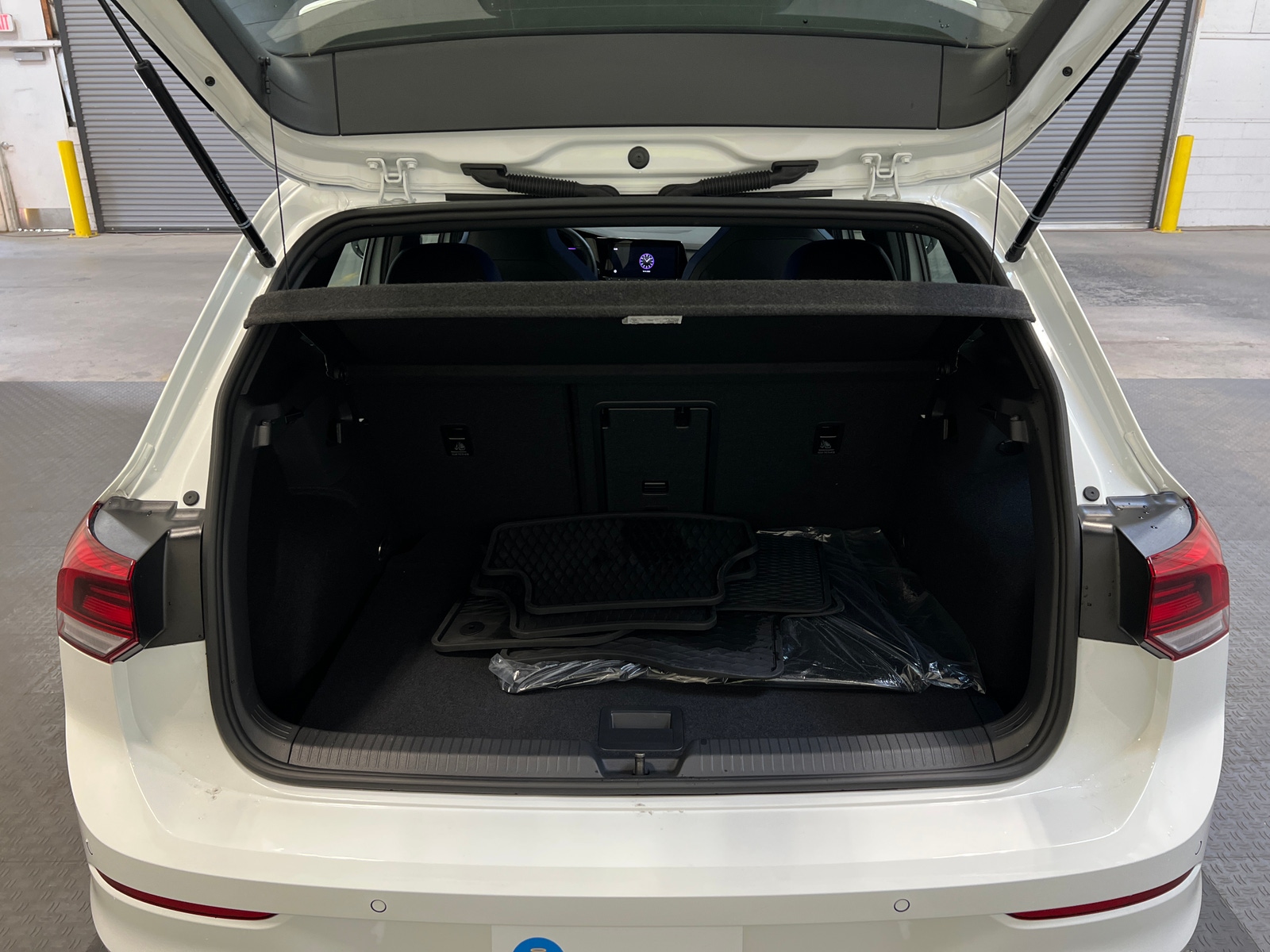 Thumbnail: 2024 Volkswagen Golf - 6