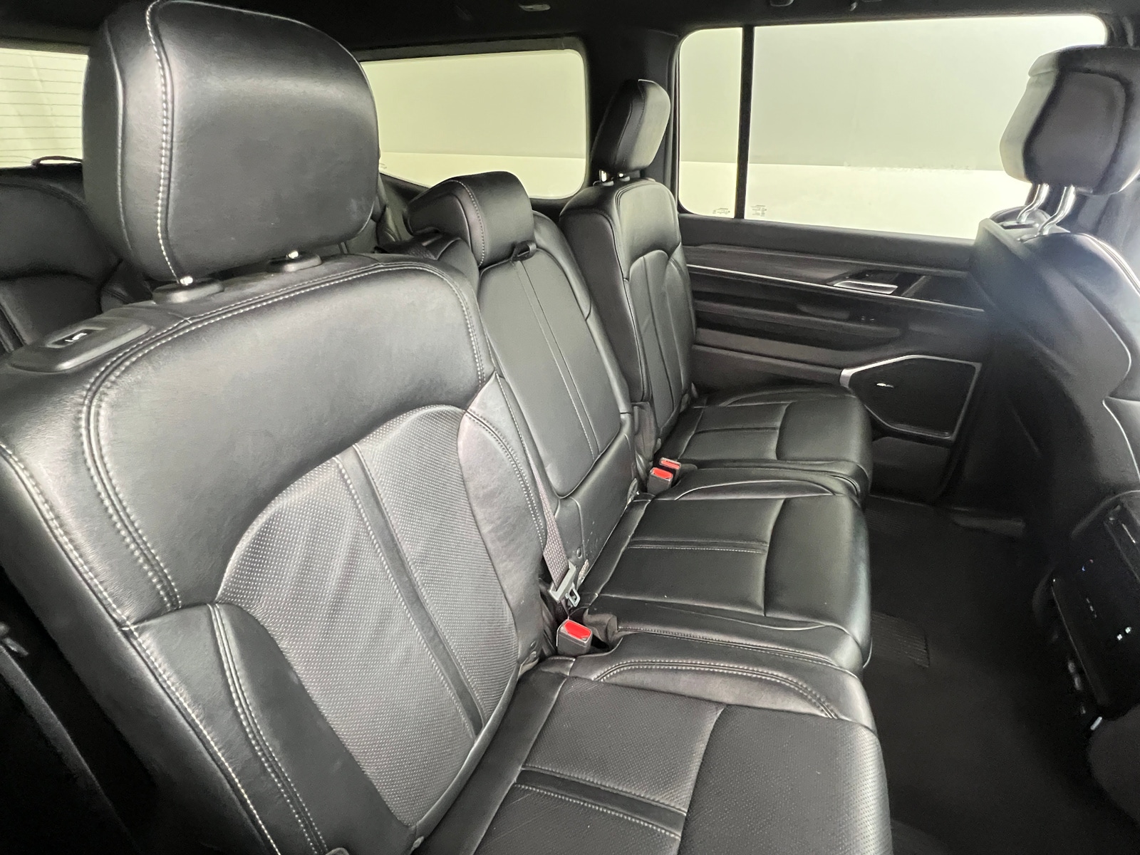 Thumbnail: 2024 Jeep Wagoneer - 5