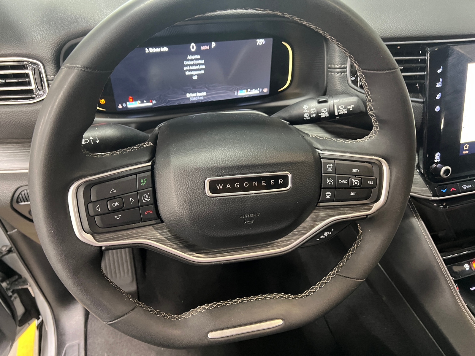 Thumbnail: 2024 Jeep Wagoneer - 4