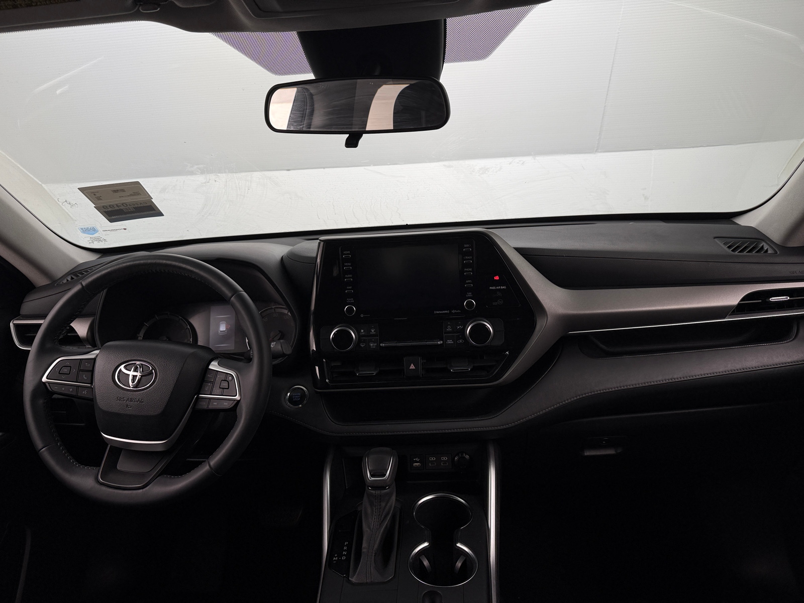 Thumbnail: 2022 Toyota Highlander - 3