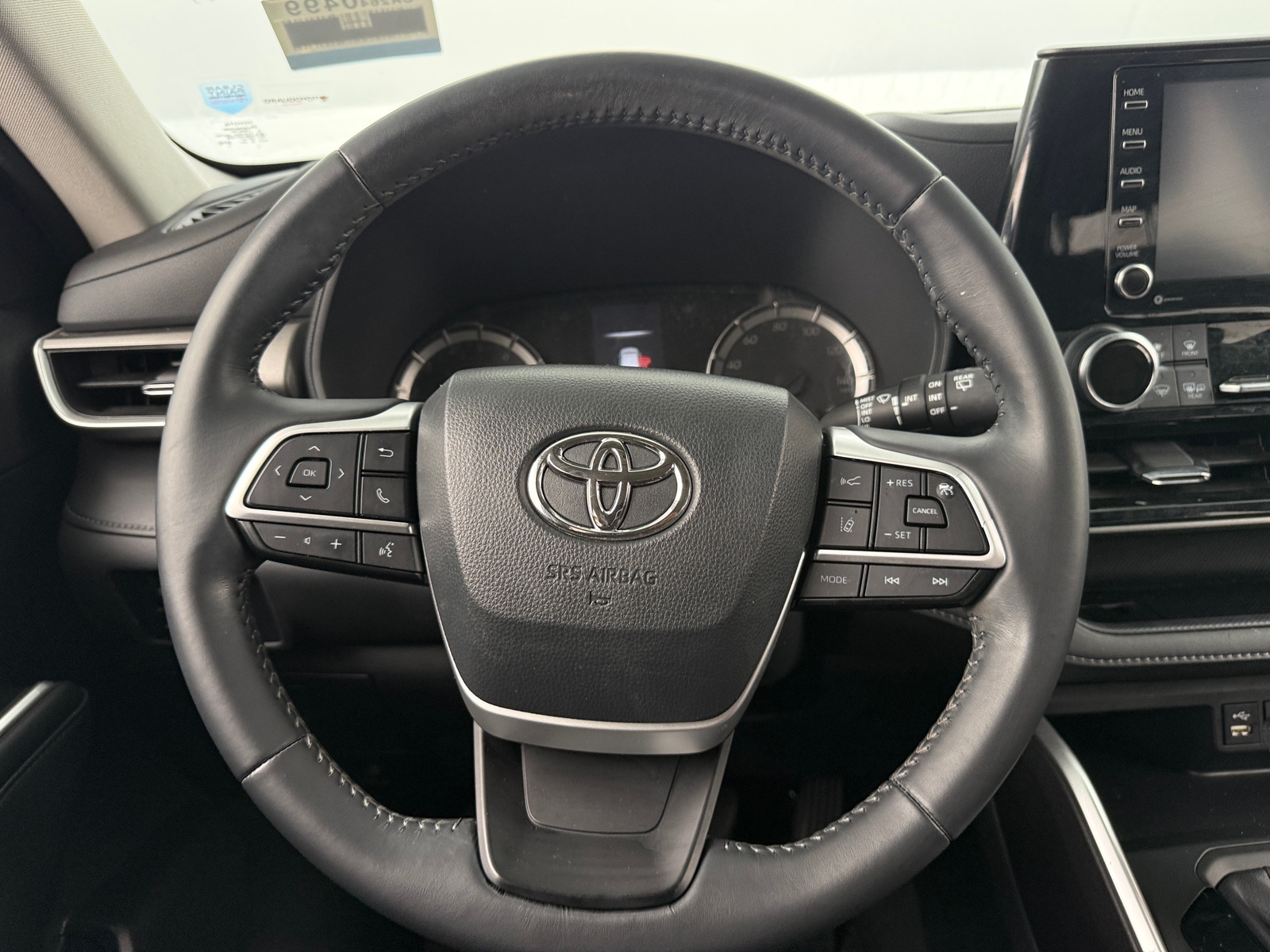 Thumbnail: 2022 Toyota Highlander - 5