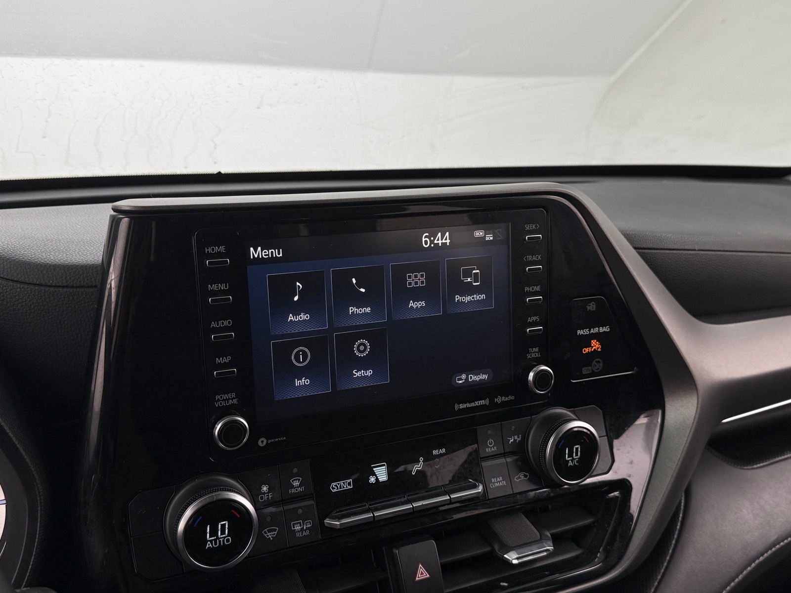 Thumbnail: 2022 Toyota Highlander - 4