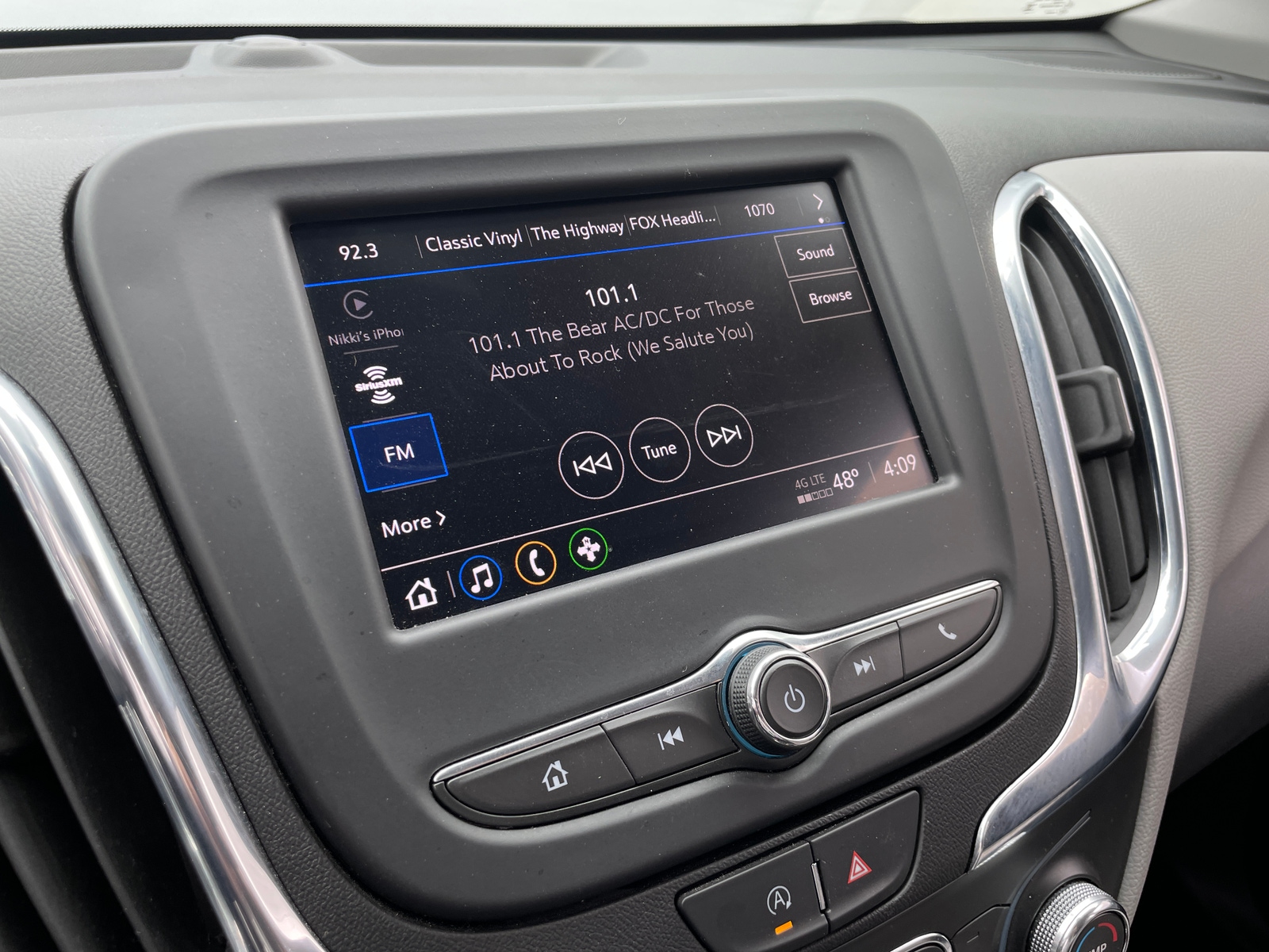 Thumbnail: 2023 Chevrolet Equinox - 4