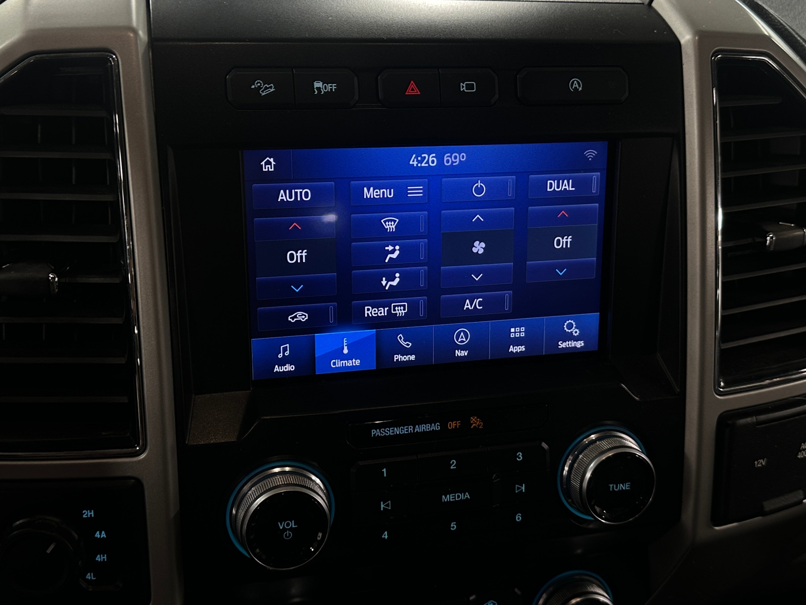 Thumbnail: 2020 Ford Econoline - 3