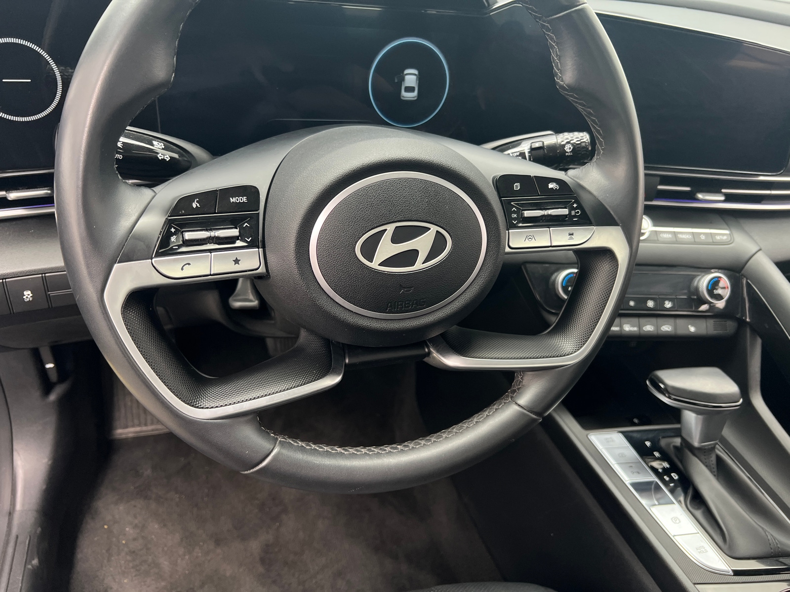 Thumbnail: 2024 Hyundai Elantra - 4
