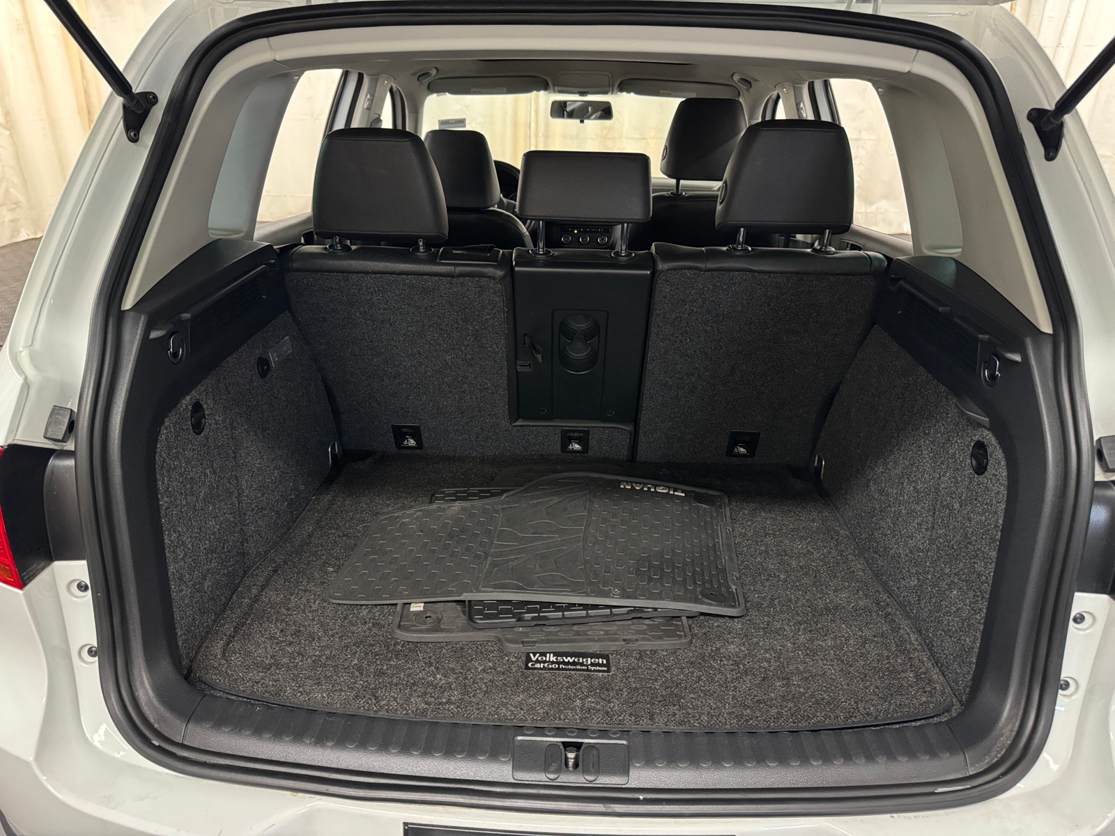 Thumbnail: 2015 Volkswagen Tiguan - 7