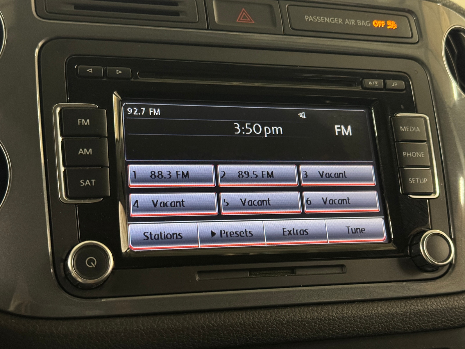 Thumbnail: 2015 Volkswagen Tiguan - 4