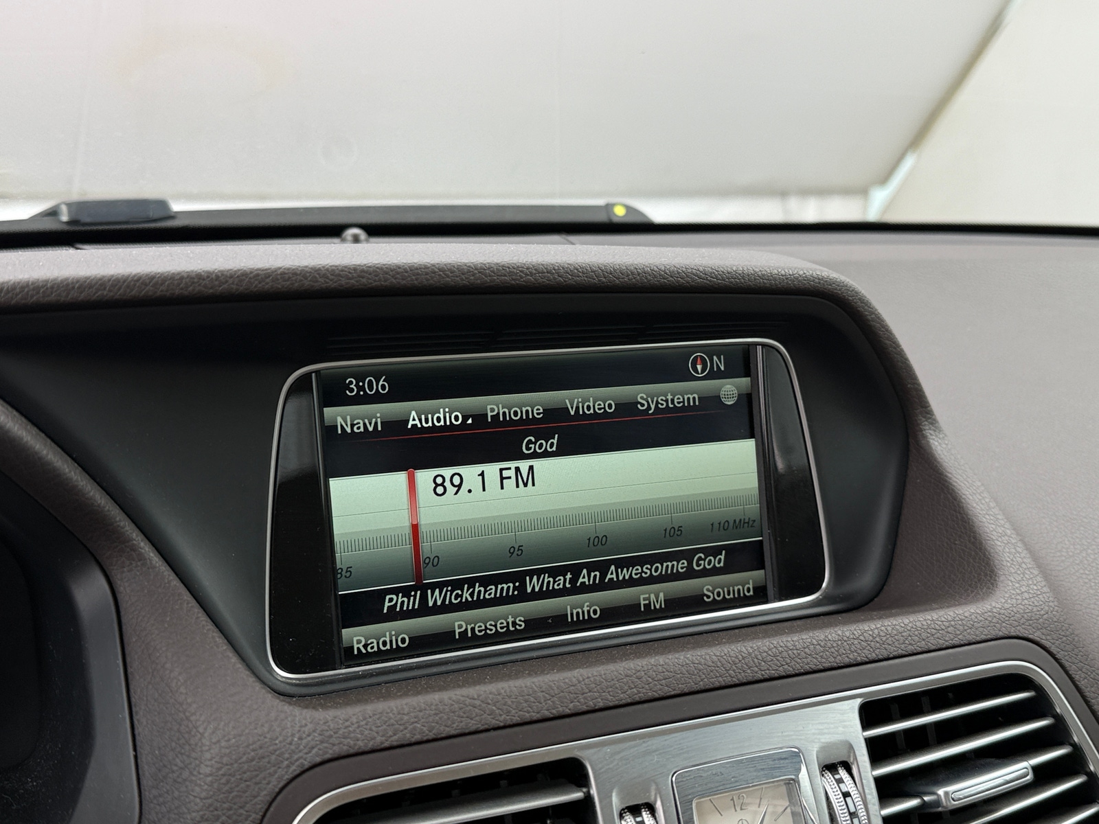 Thumbnail: 2014 Mercedes-Benz E-Class - 2