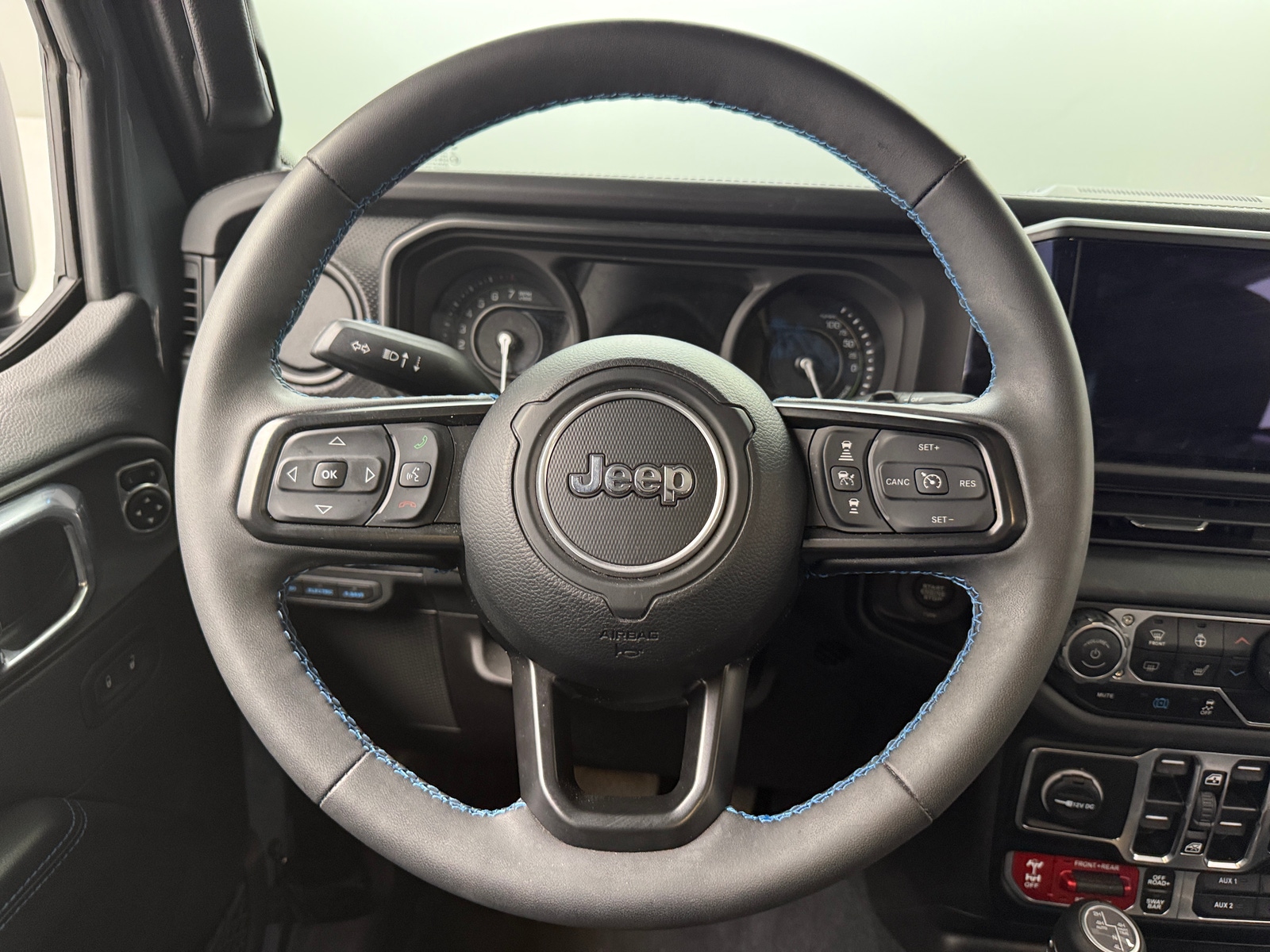 Thumbnail: 2024 Jeep Wrangler - 4