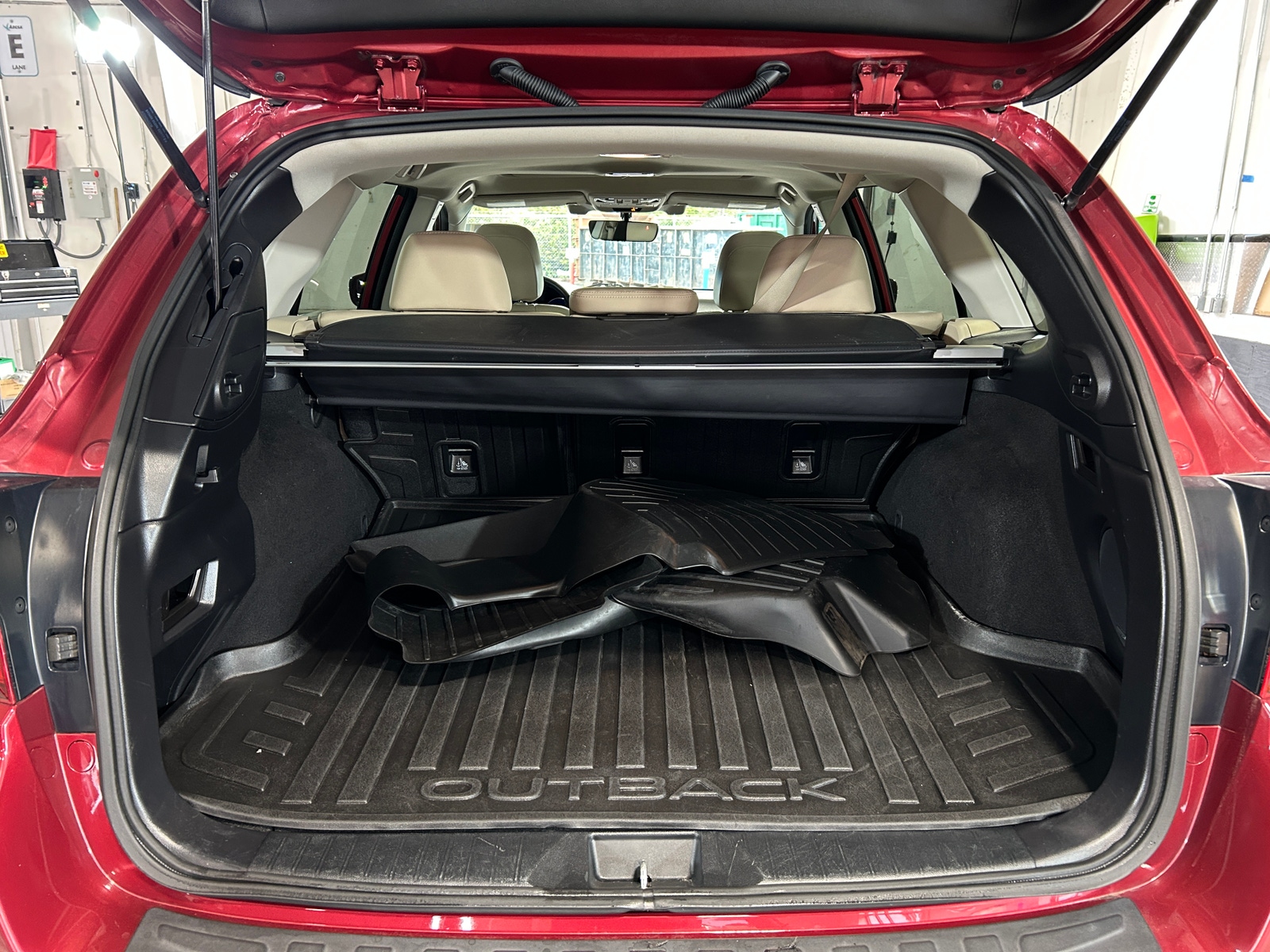 Thumbnail: 2018 Subaru Outback - 6