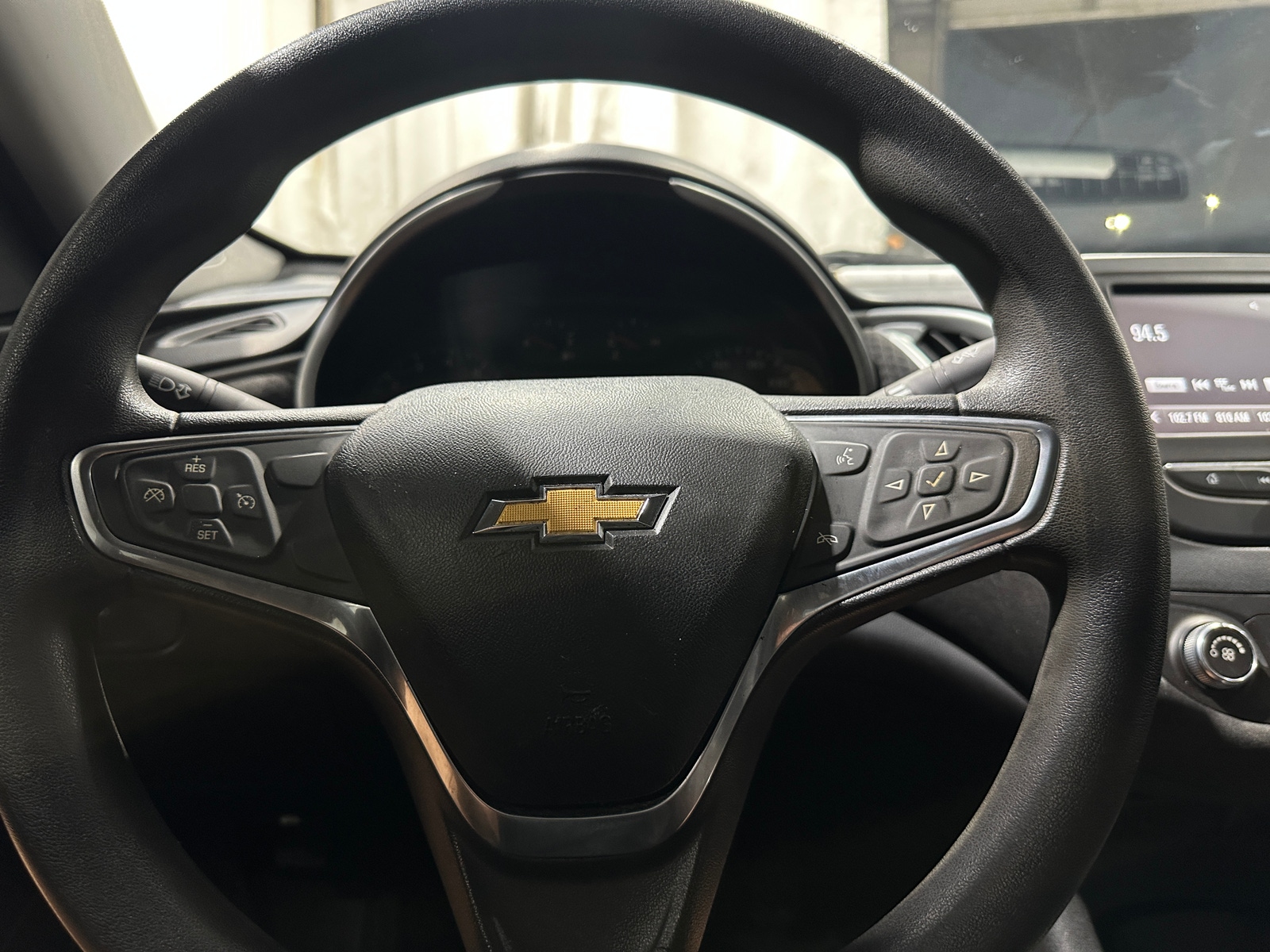 Thumbnail: 2018 Chevrolet Malibu - 5