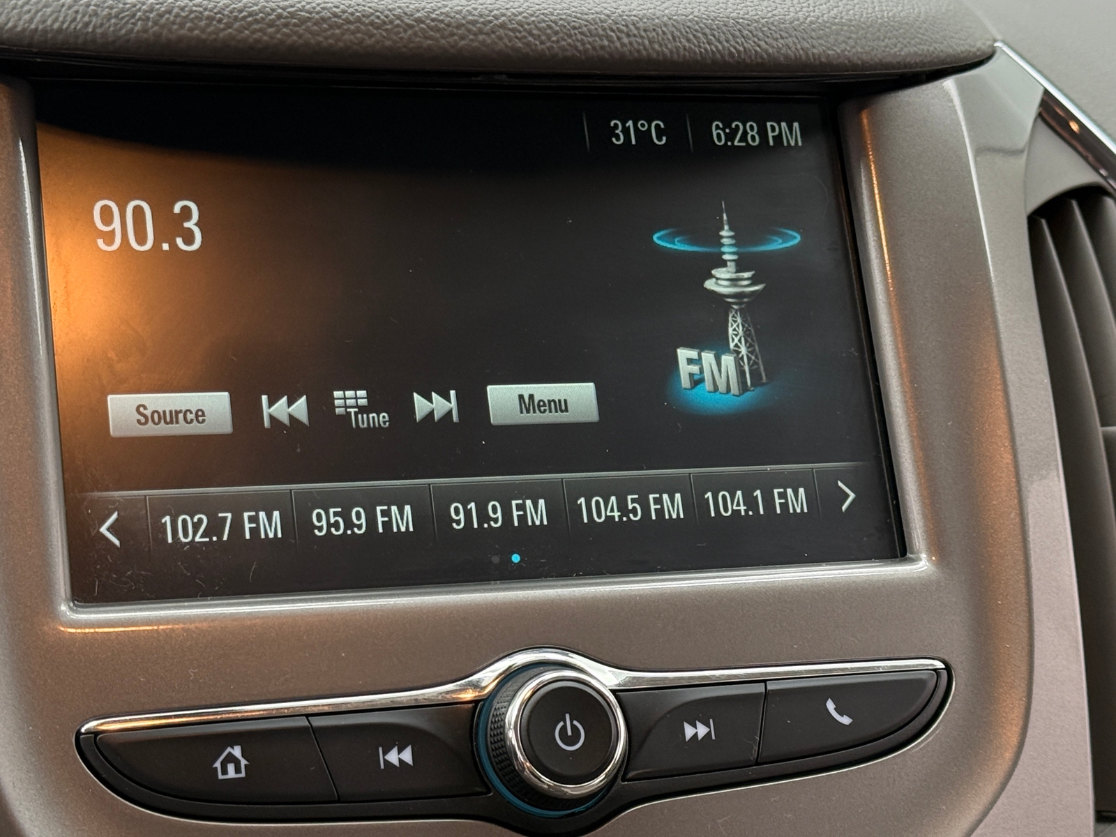 Thumbnail: 2017 Chevrolet Cruze - 4