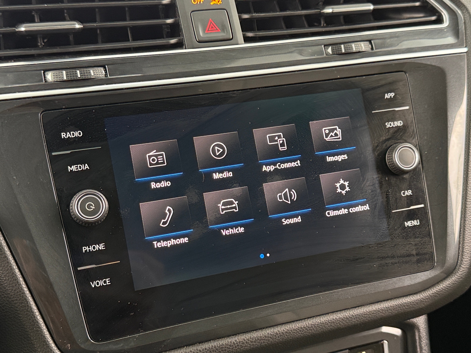 Thumbnail: 2019 Volkswagen Tiguan - 3