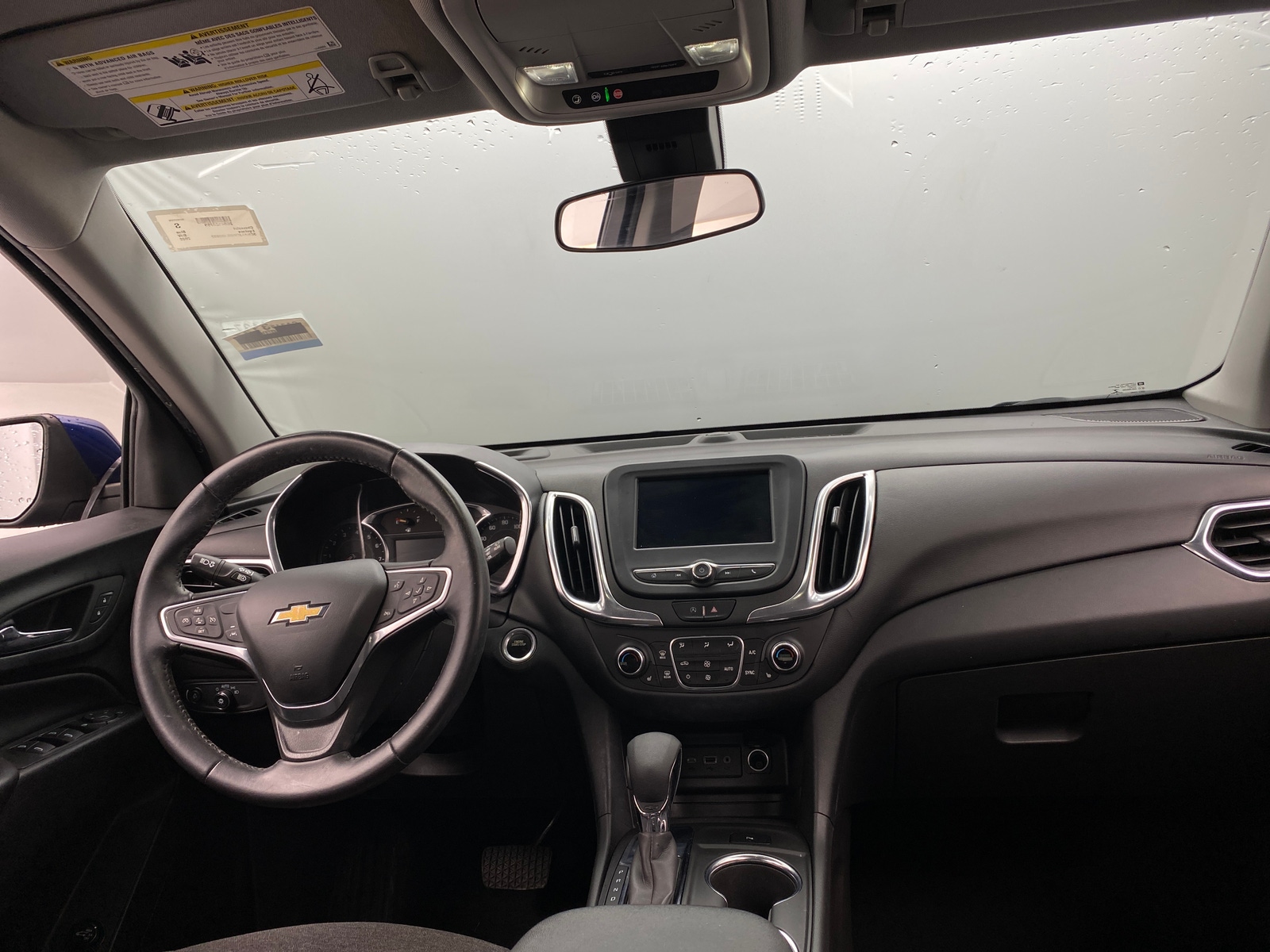 Thumbnail: 2022 Chevrolet Equinox - 3
