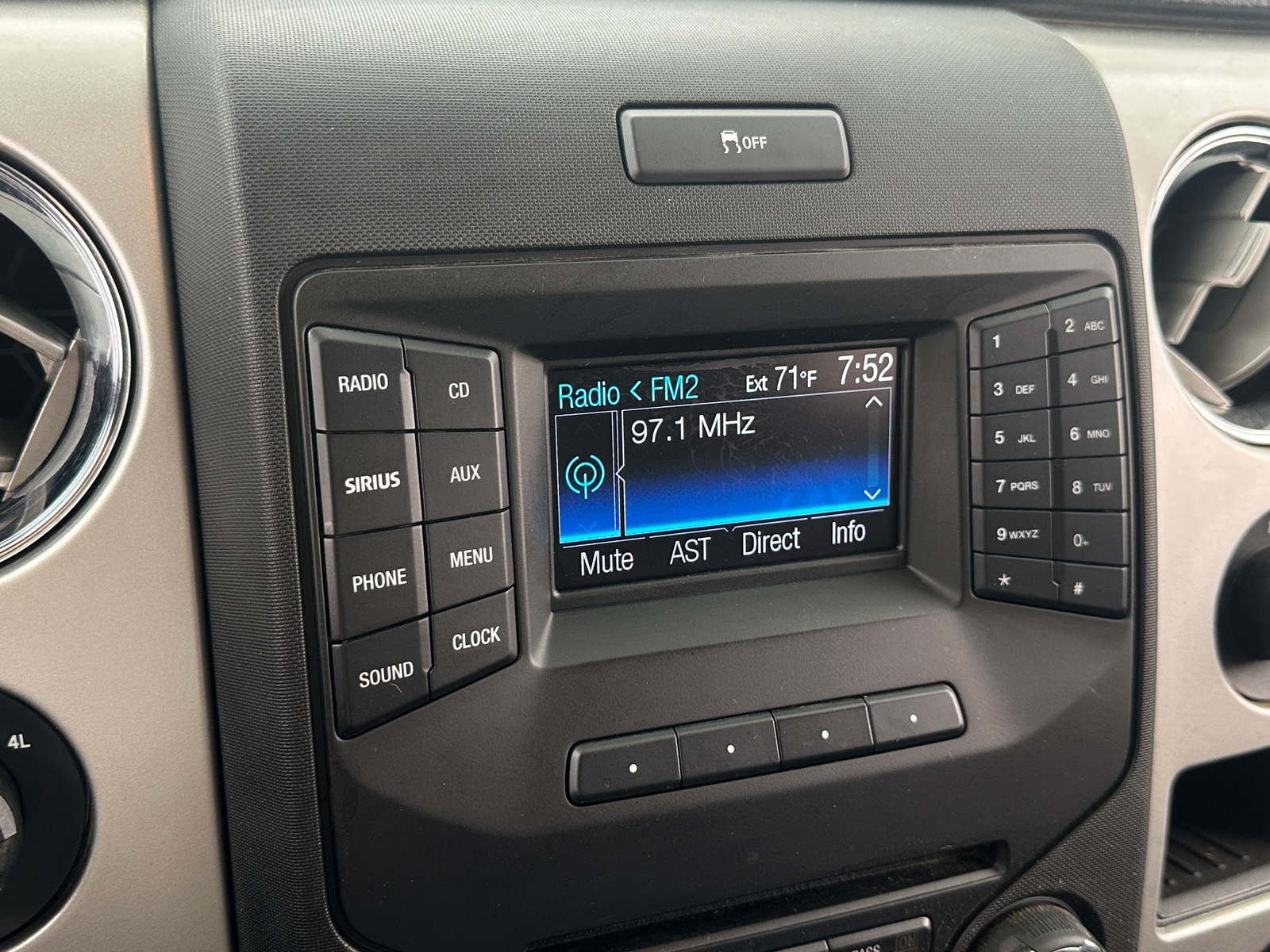 Thumbnail: 2013 Ford Econoline - 4