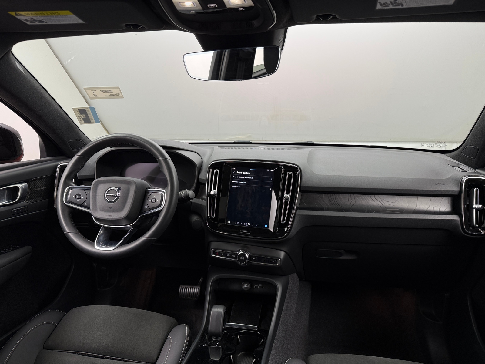 Thumbnail: 2022 Volvo C40 - 3
